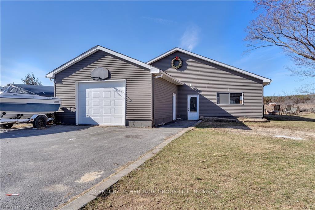 Photo 2 of 5153 Bath Road, Loyalist, Lennox and Addington - South — HOMEH
