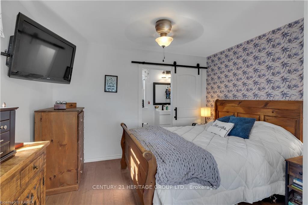 Photo 21 of 5153 Bath Road, Loyalist, Lennox and Addington - South — HOMEH