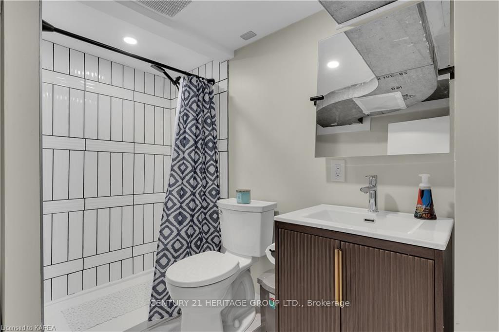 Photo 25 of 5153 Bath Road, Loyalist, Lennox and Addington - South — HOMEH