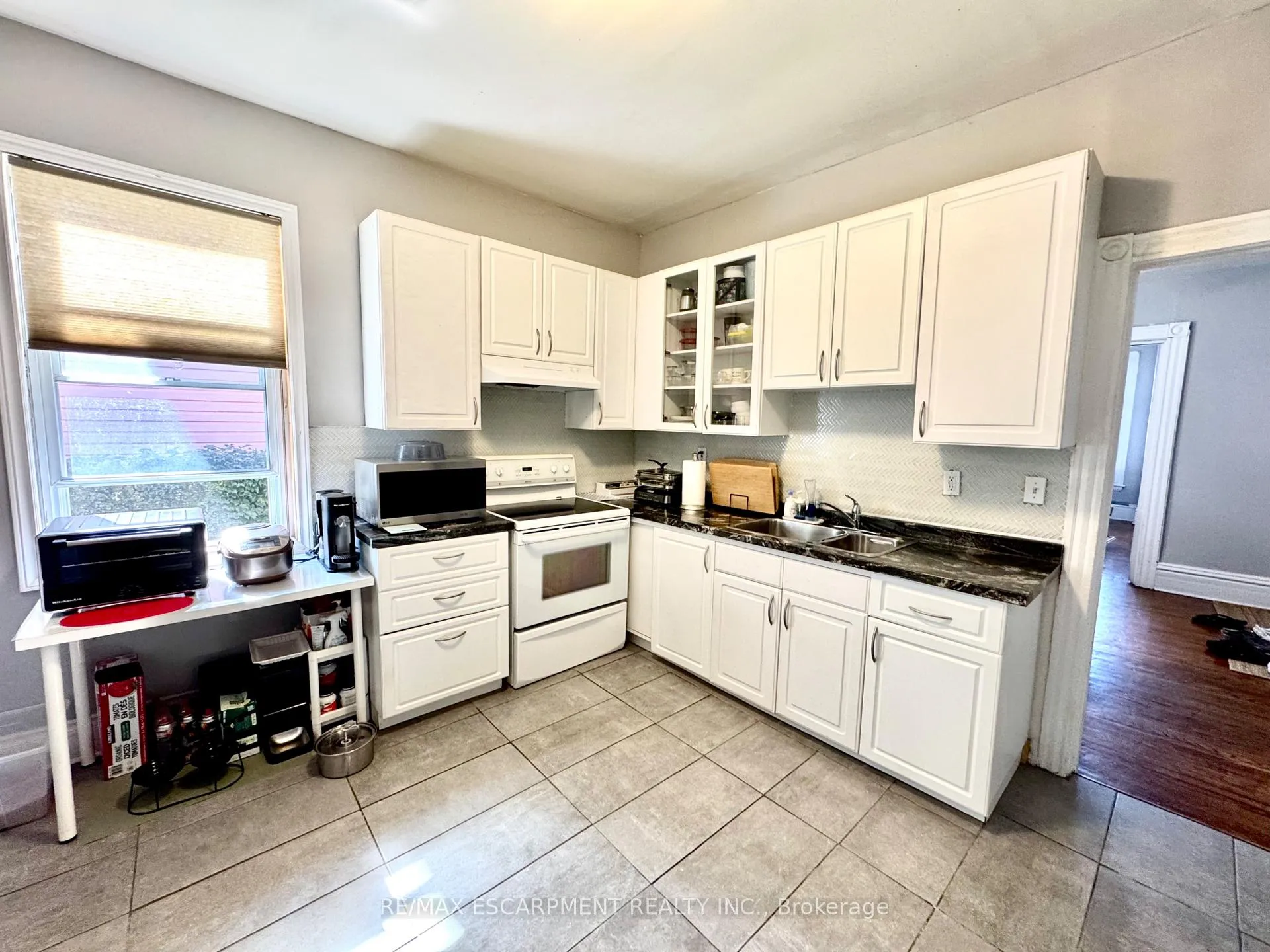 Photo 4 of Unit 1, 108 Birch Avenue, Hamilton, Gibson — HOMEH