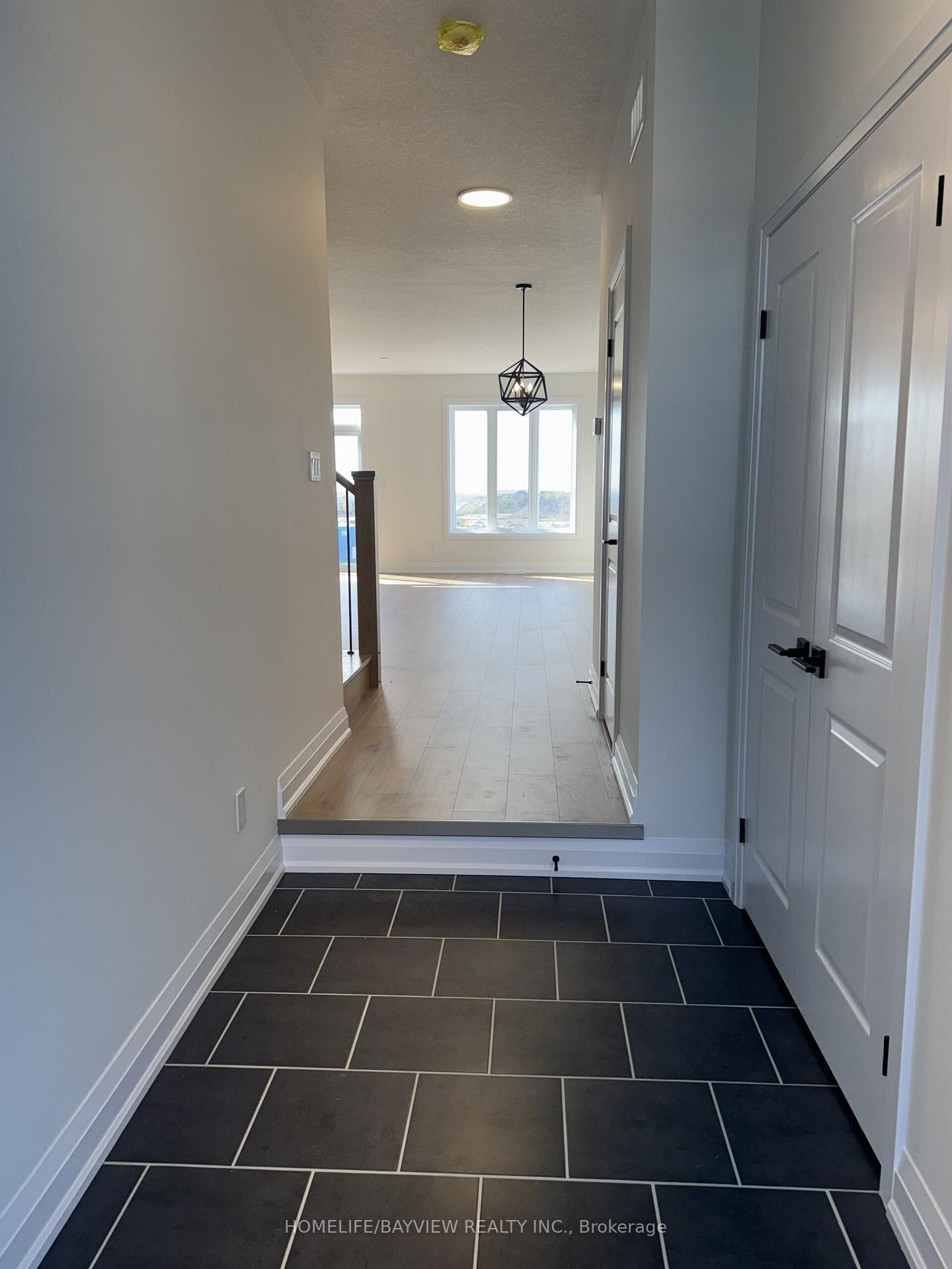 Photo 4 of 193 Benninger Dr., Kitchener — HOMEH