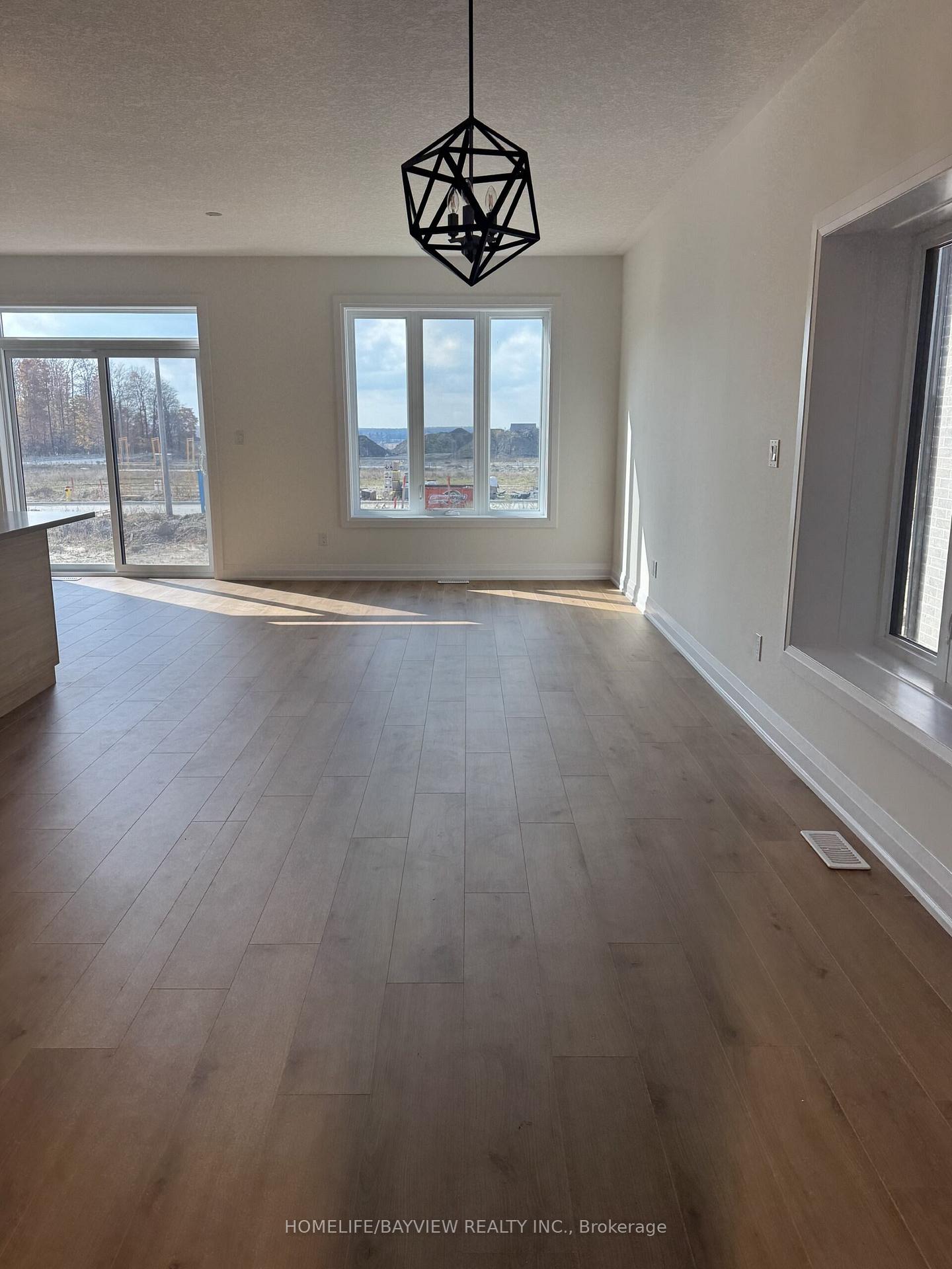 Photo 7 of 193 Benninger Dr., Kitchener — HOMEH