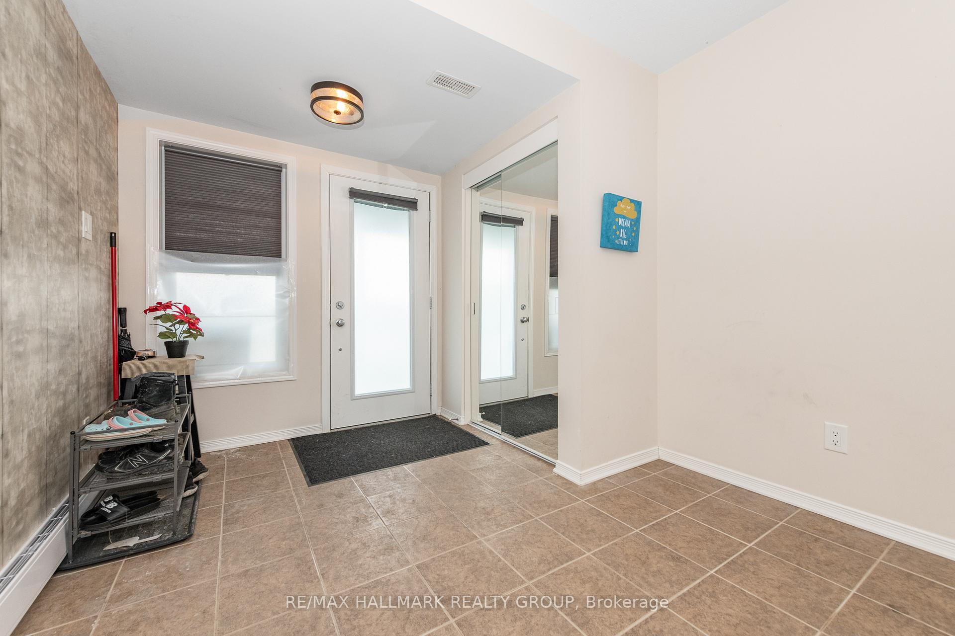 Photo 3 of 791 Element Private, Ottawa, Kanata - Emerald Meadows/Trailwest — HOMEH