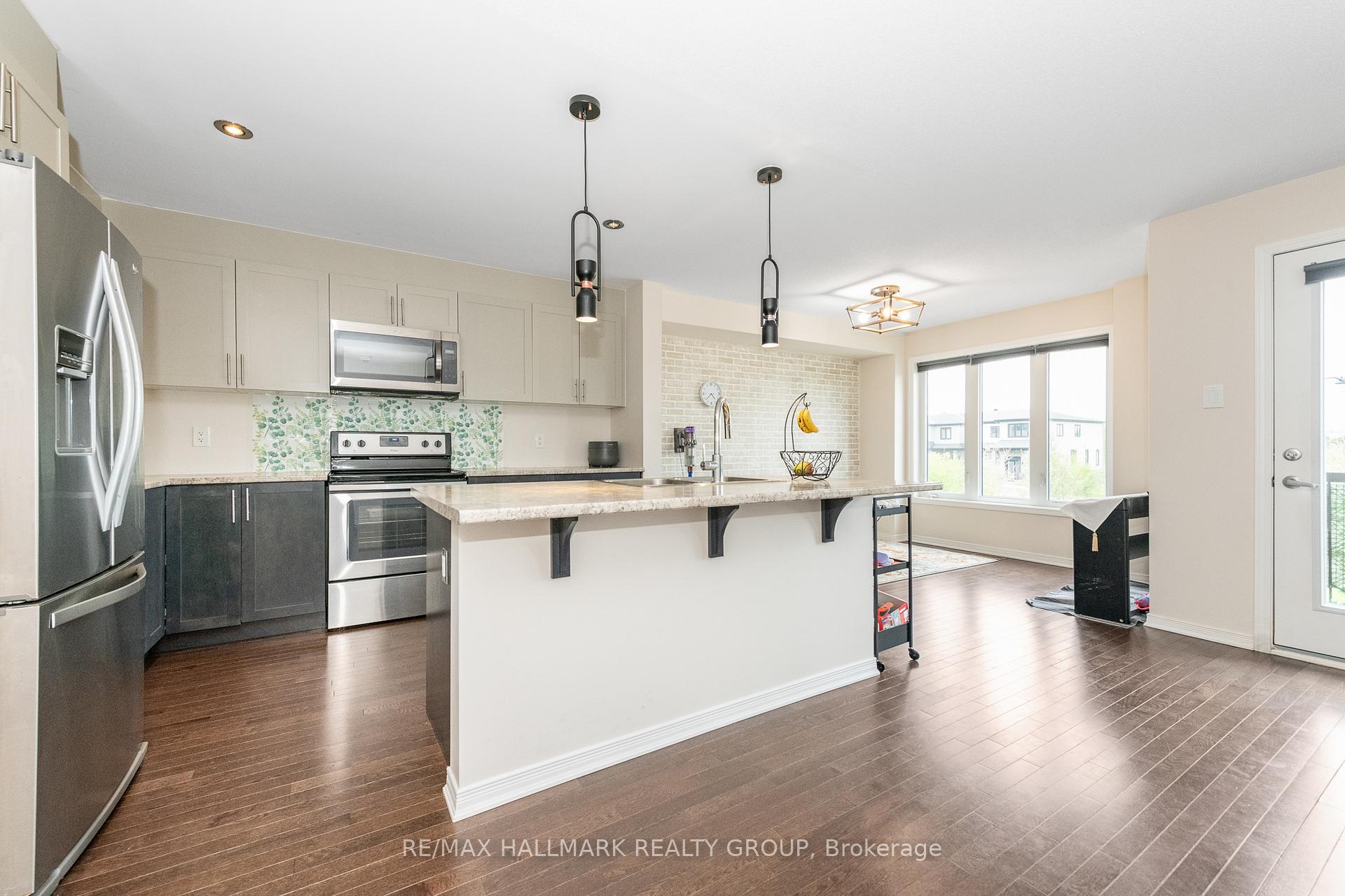 Photo 8 of 791 Element Private, Ottawa, Kanata - Emerald Meadows/Trailwest — HOMEH