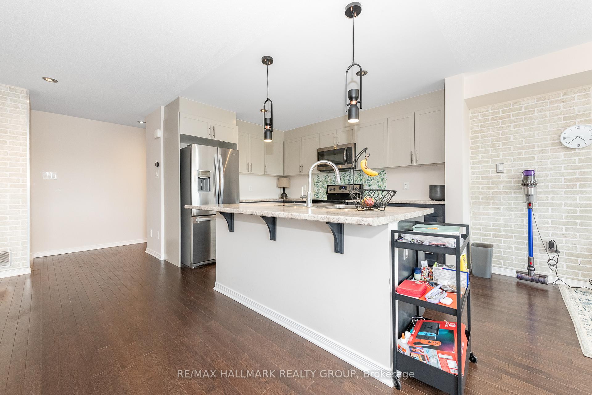 Photo 10 of 791 Element Private, Ottawa, Kanata - Emerald Meadows/Trailwest — HOMEH