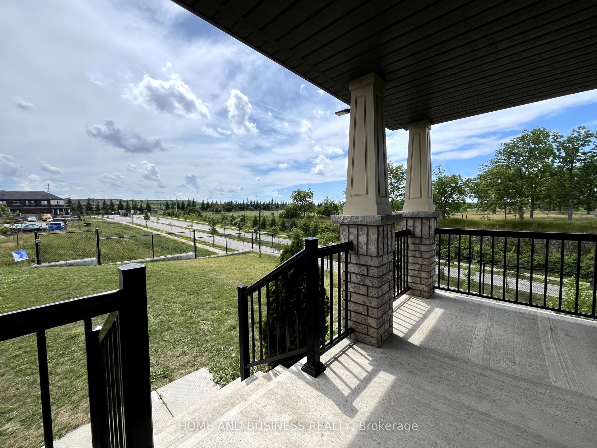 Photo 6 of 27 Allcroft Court, Hamilton, Stoney Creek Mountain — HOMEH
