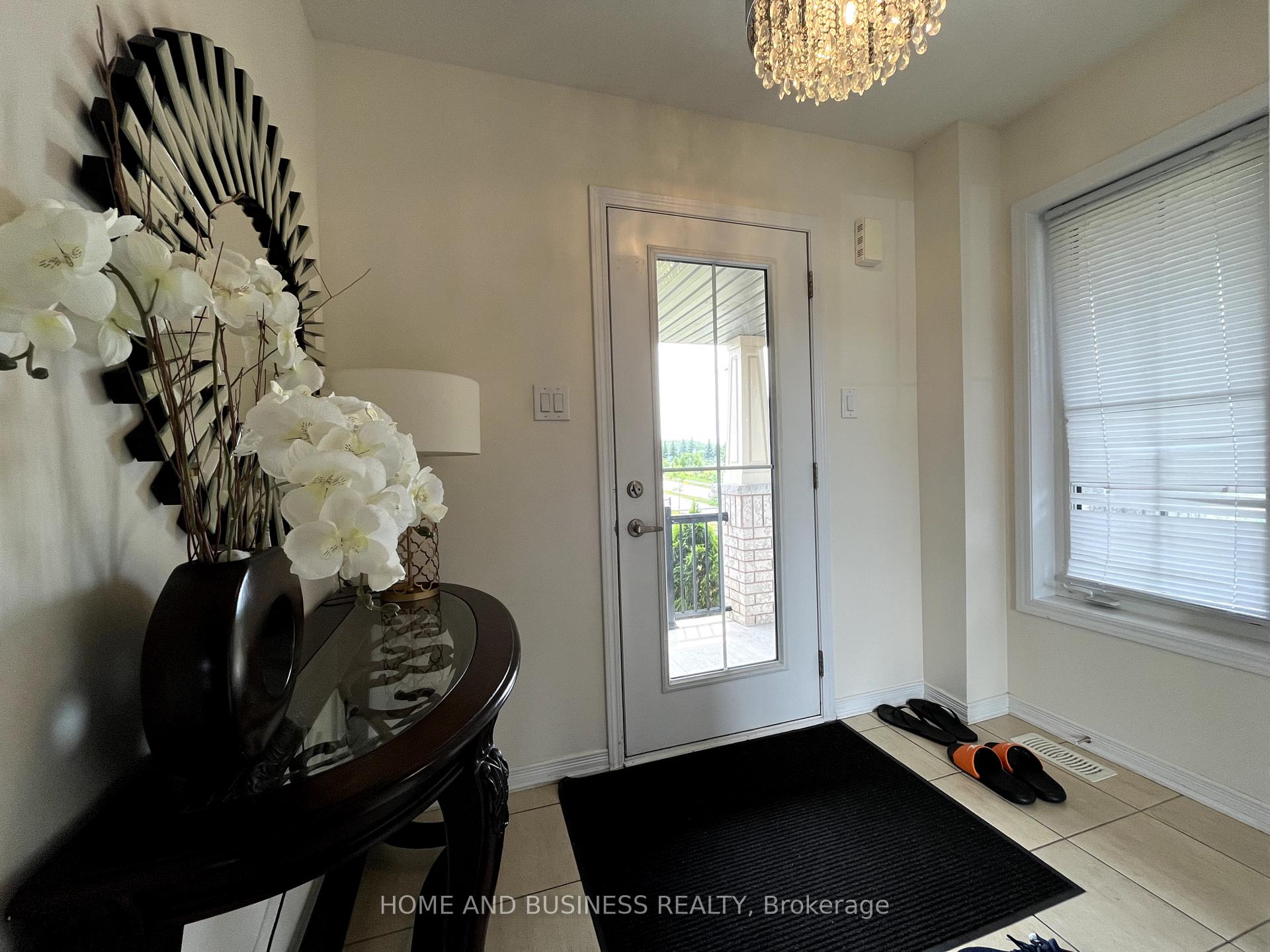 Photo 7 of 27 Allcroft Court, Hamilton, Stoney Creek Mountain — HOMEH