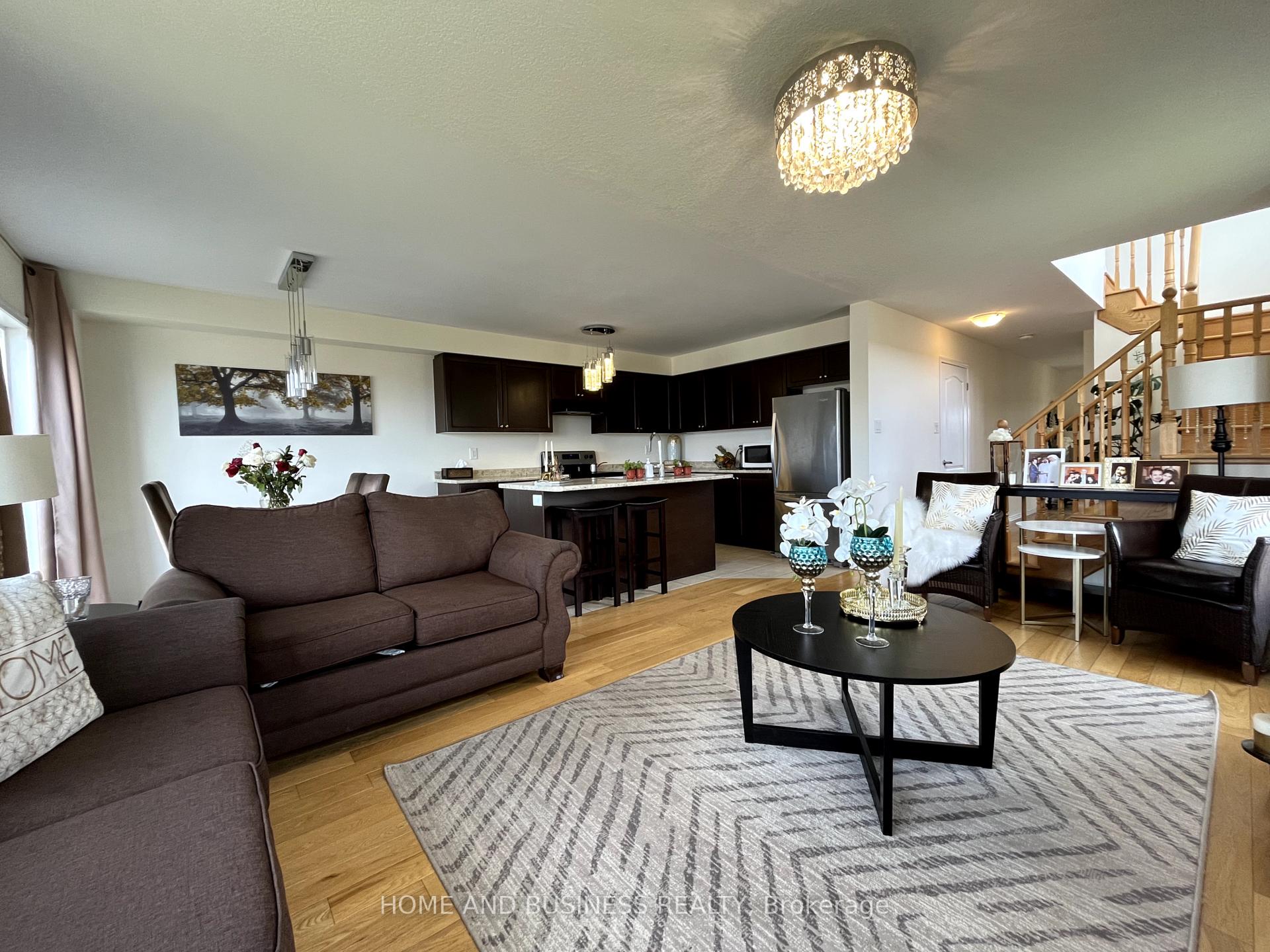 Photo 10 of 27 Allcroft Court, Hamilton, Stoney Creek Mountain — HOMEH