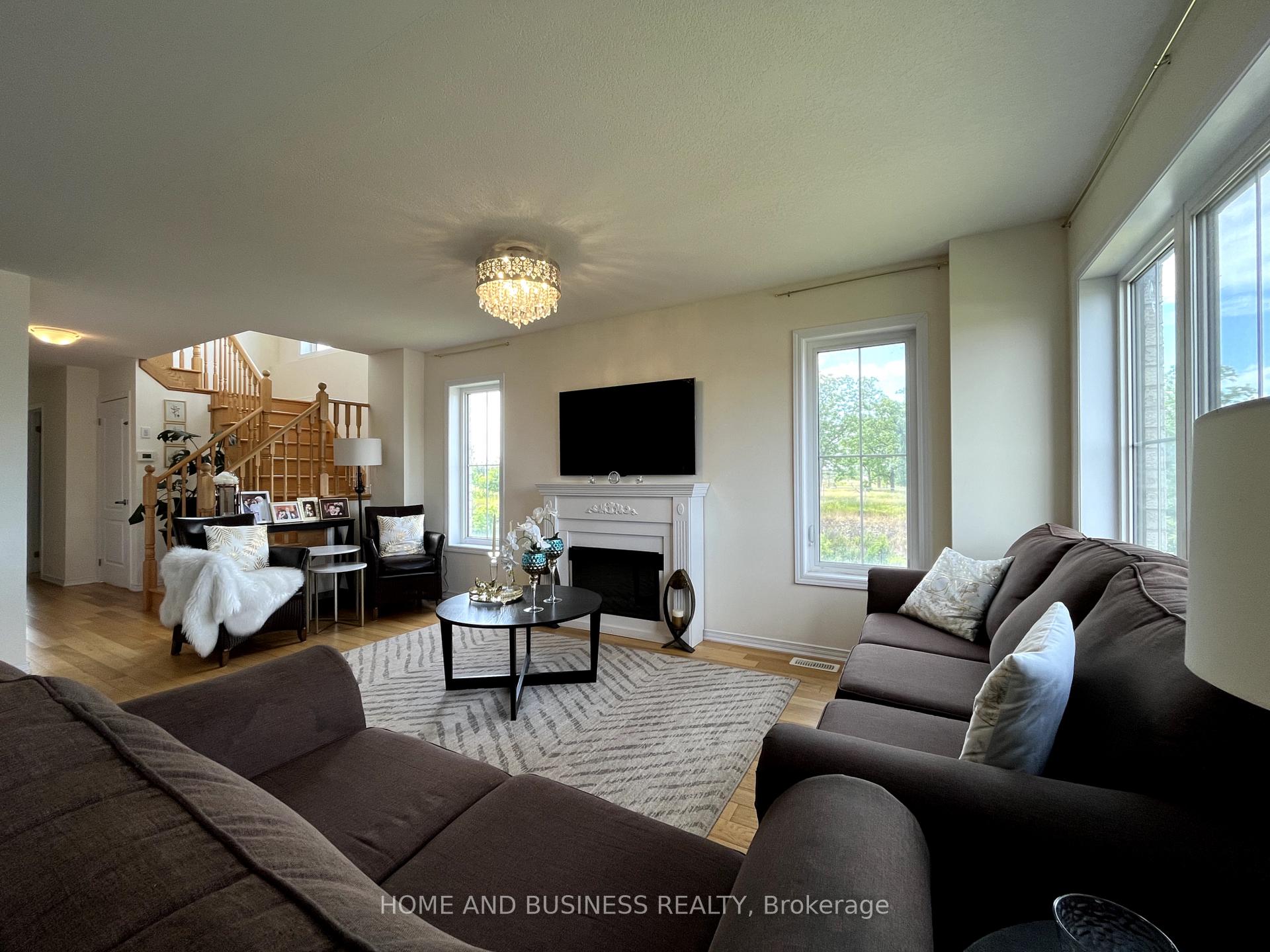 Photo 14 of 27 Allcroft Court, Hamilton, Stoney Creek Mountain — HOMEH