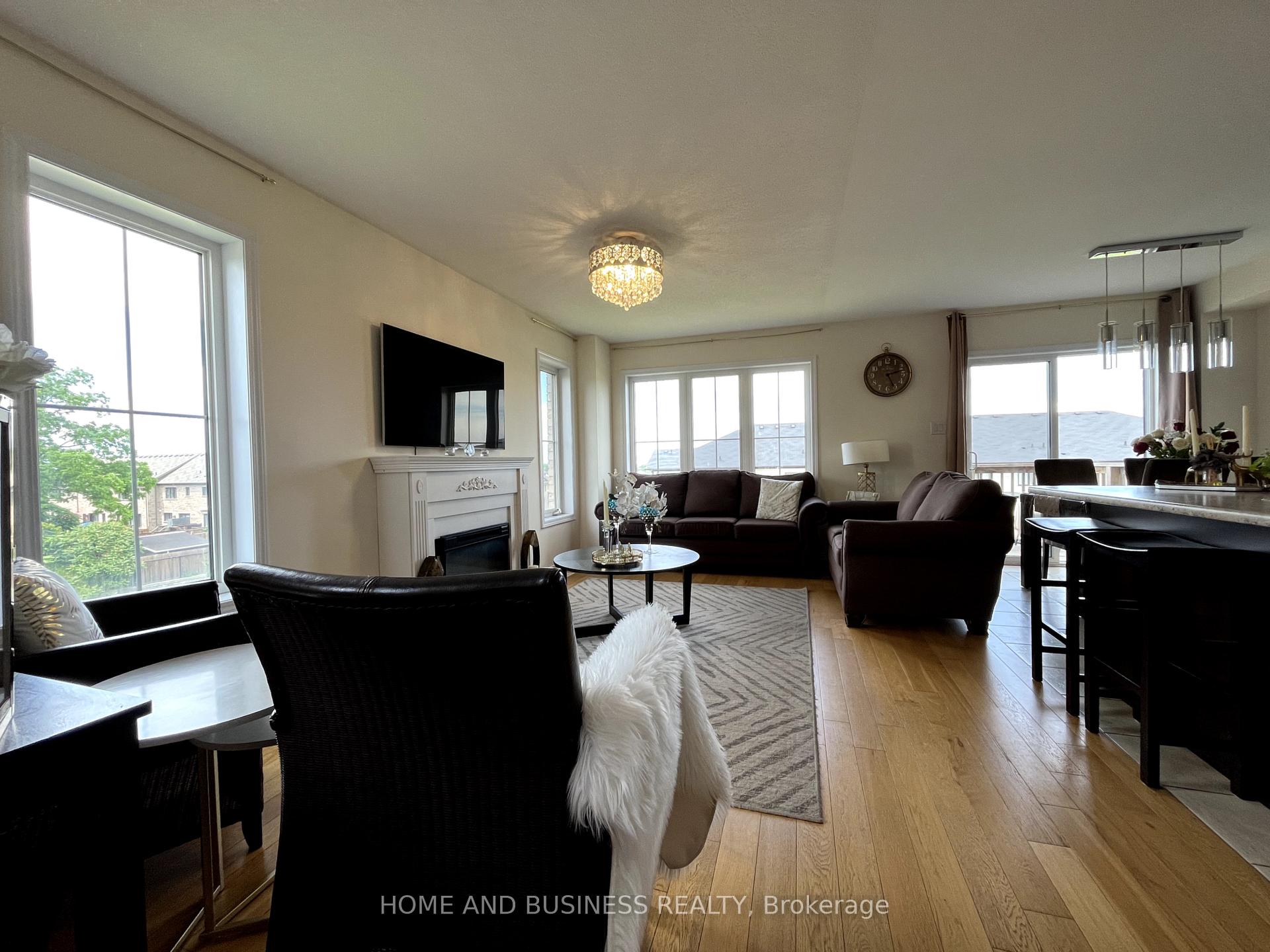 Photo 18 of 27 Allcroft Court, Hamilton, Stoney Creek Mountain — HOMEH