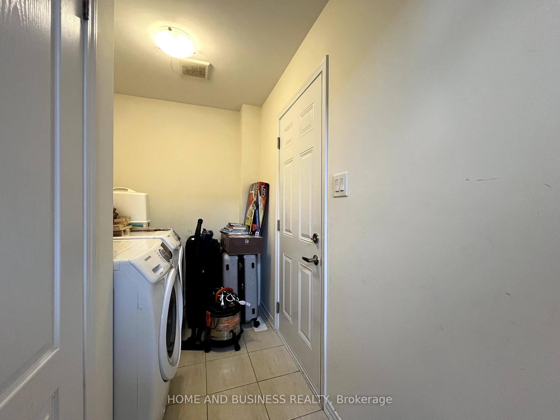 Photo 21 of 27 Allcroft Court, Hamilton, Stoney Creek Mountain — HOMEH