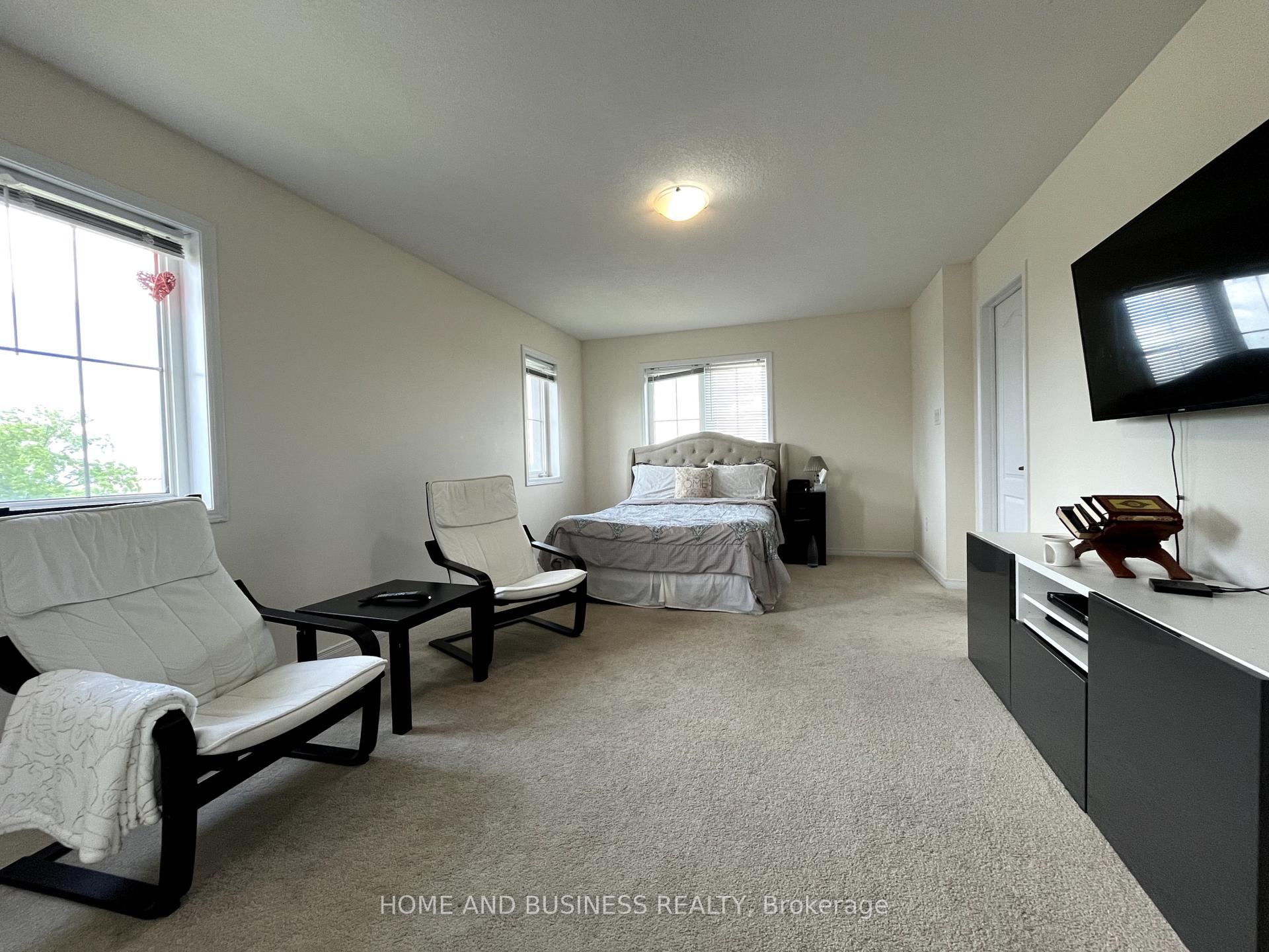 Photo 23 of 27 Allcroft Court, Hamilton, Stoney Creek Mountain — HOMEH