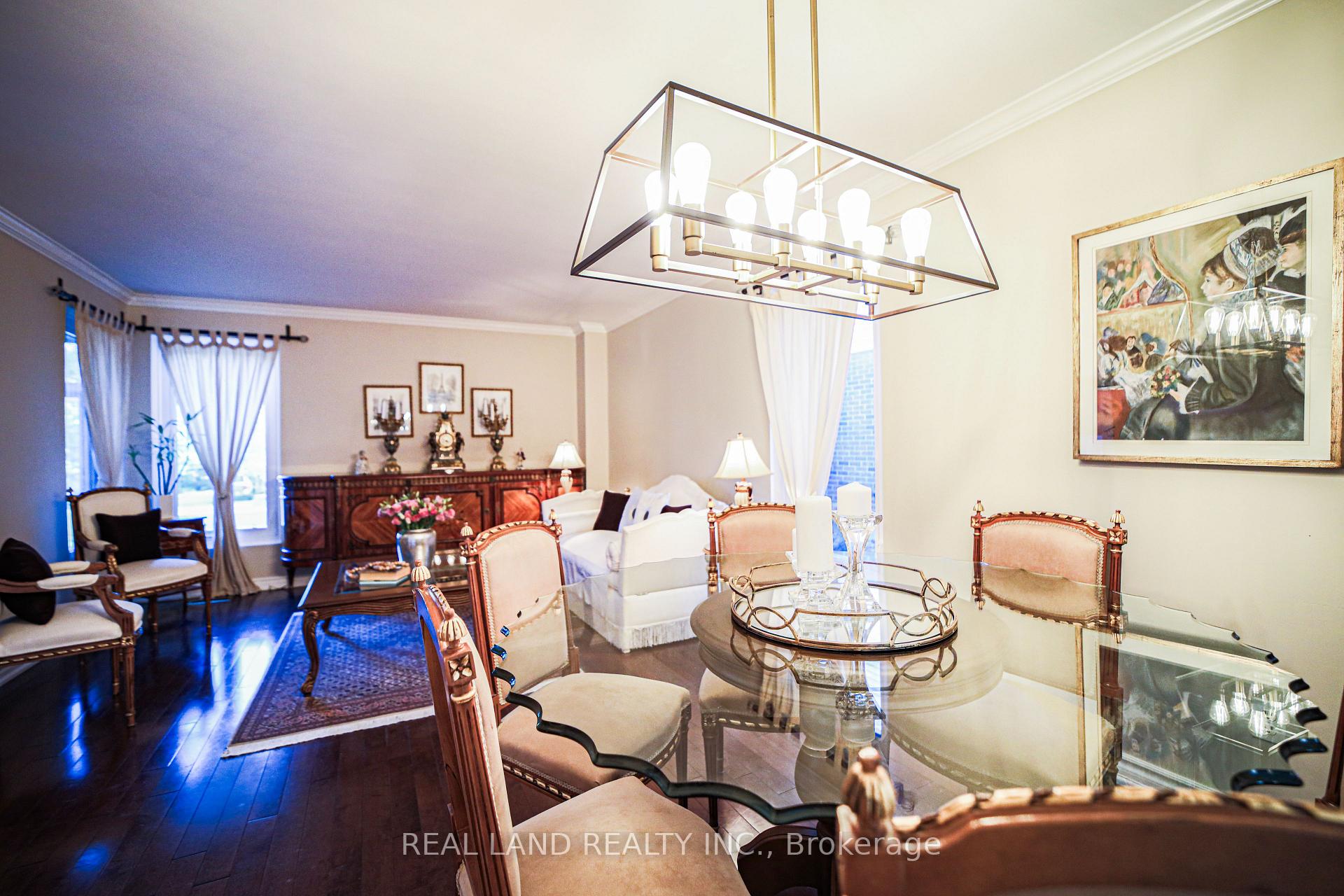 Photo 4 of 34 Lilac Avenue, Markham, Aileen-Willowbrook — HOMEH