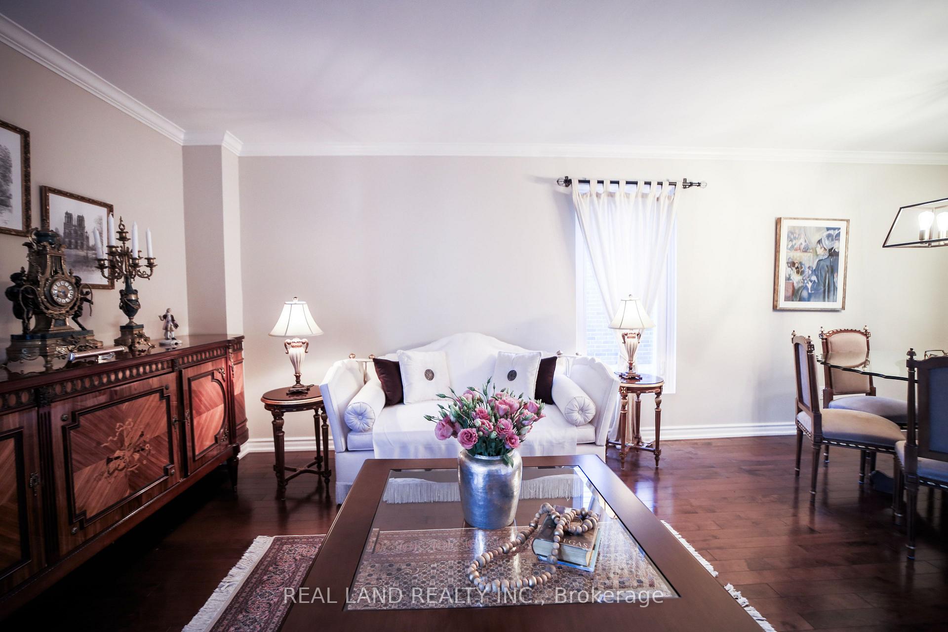 Photo 5 of 34 Lilac Avenue, Markham, Aileen-Willowbrook — HOMEH