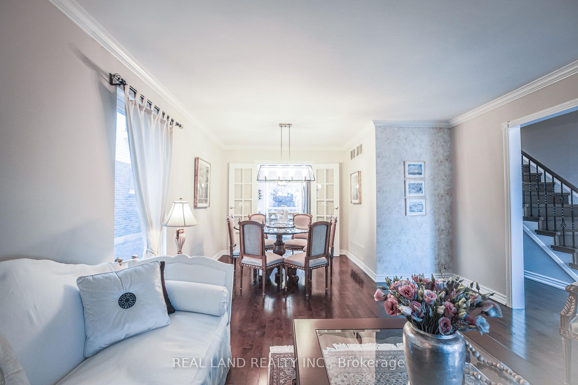 Photo 6 of 34 Lilac Avenue, Markham, Aileen-Willowbrook — HOMEH