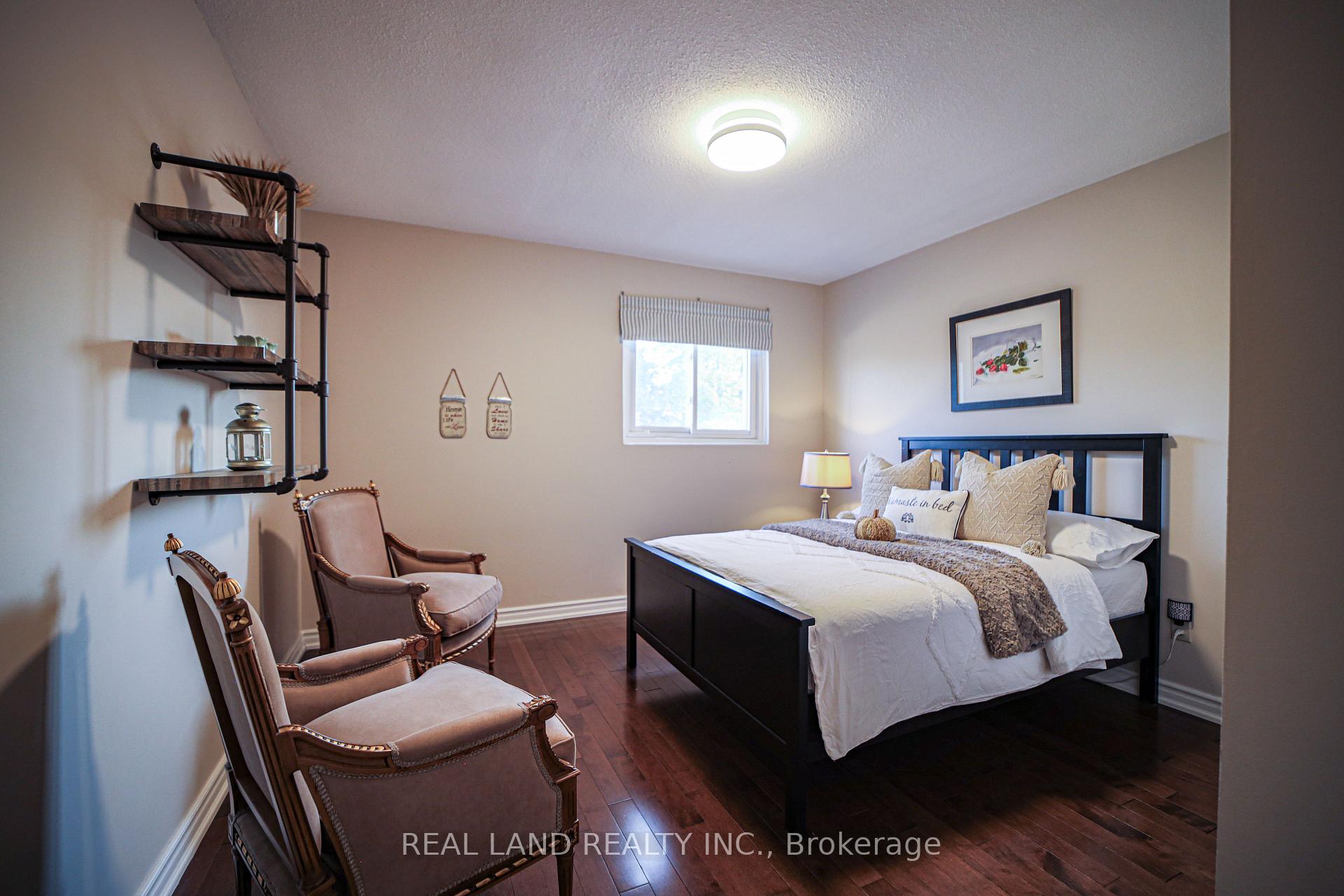 Photo 12 of 34 Lilac Avenue, Markham, Aileen-Willowbrook — HOMEH