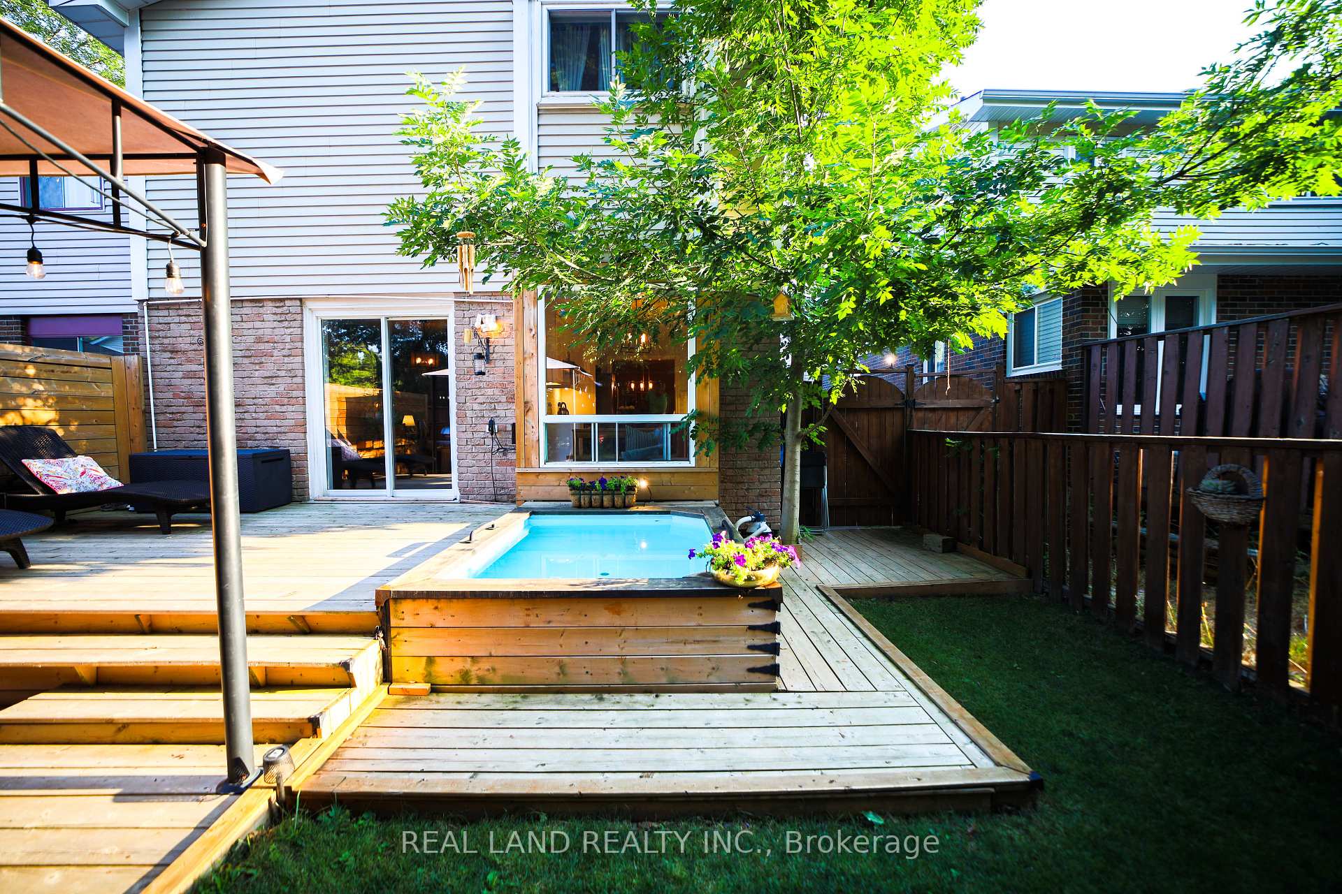 Photo 17 of 34 Lilac Avenue, Markham, Aileen-Willowbrook — HOMEH