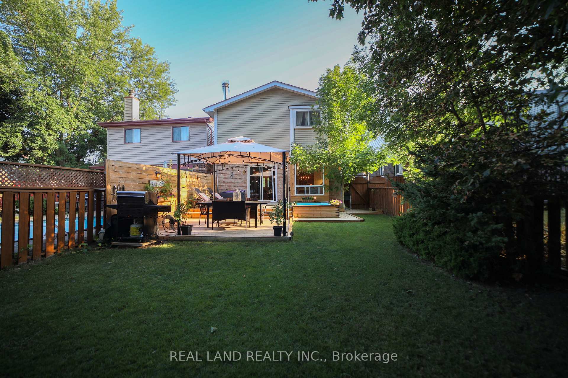 Photo 22 of 34 Lilac Avenue, Markham, Aileen-Willowbrook — HOMEH