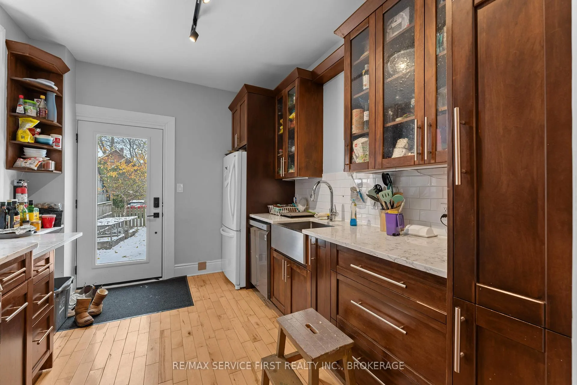 Photo 16 of 581 Victoria Street, Kingston, East of Sir John A. Blvd — HOMEH