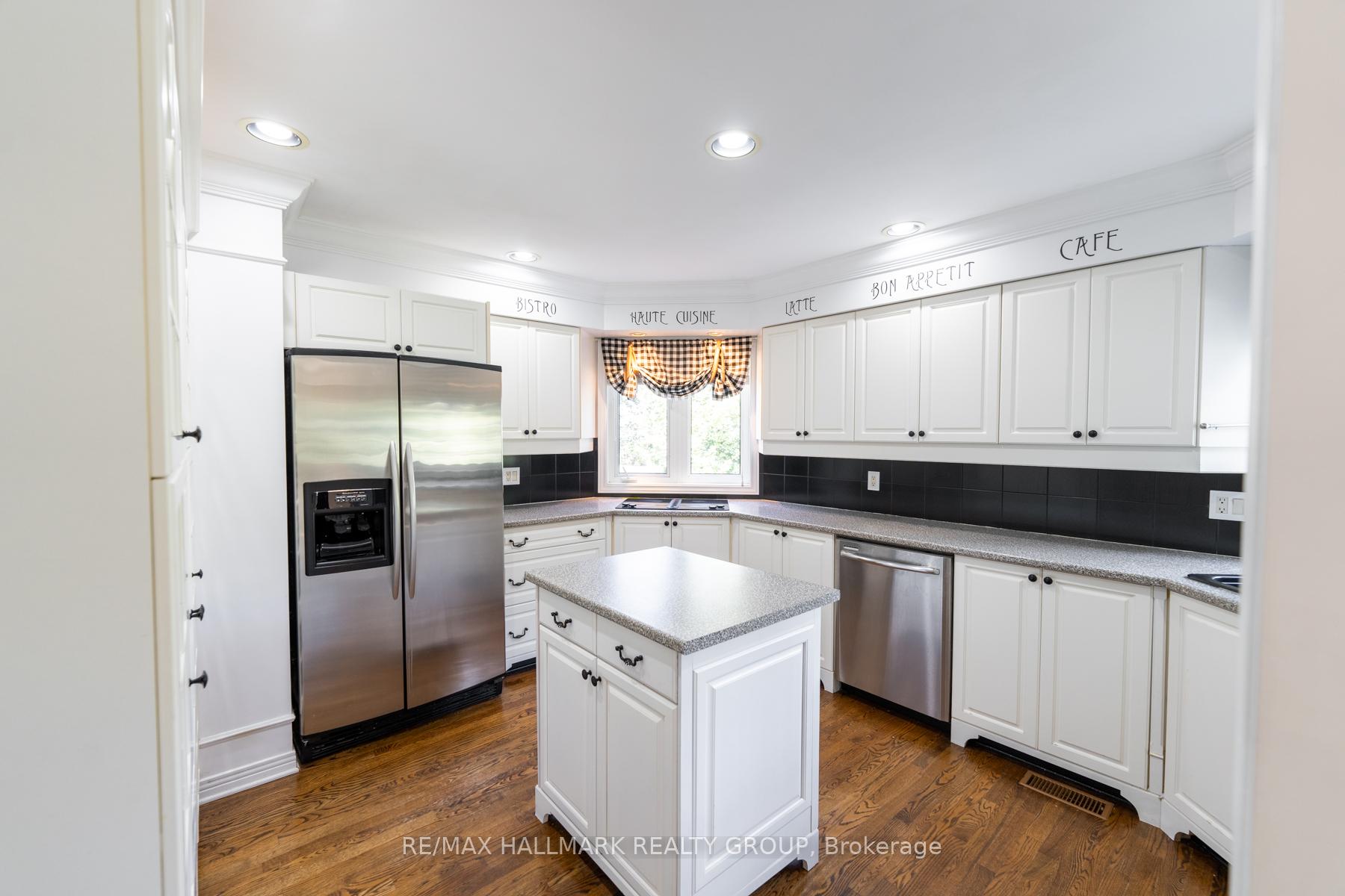 Photo 12 of 31 Bishops Mills Way, Ottawa, Kanata - Beaverbrook — HOMEH