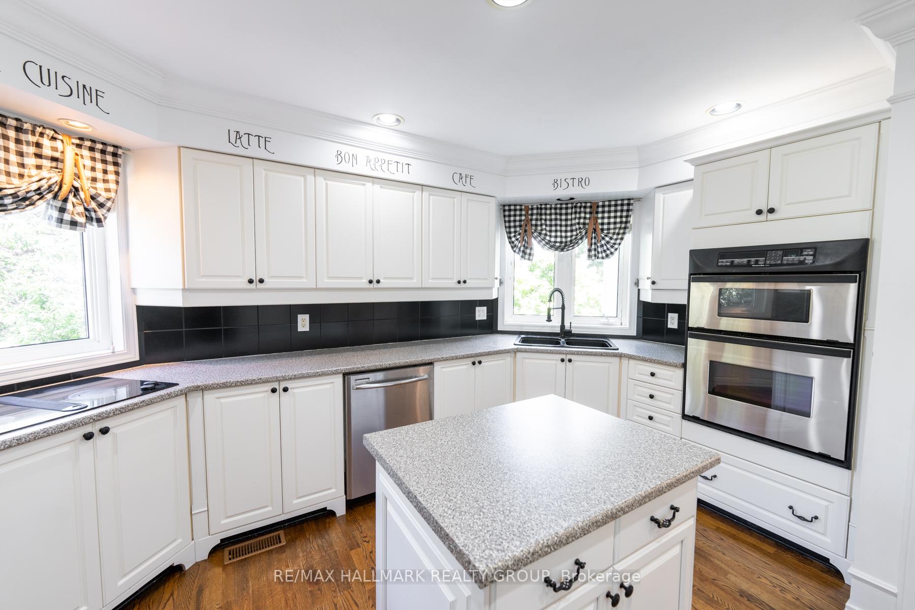 Photo 13 of 31 Bishops Mills Way, Ottawa, Kanata - Beaverbrook — HOMEH