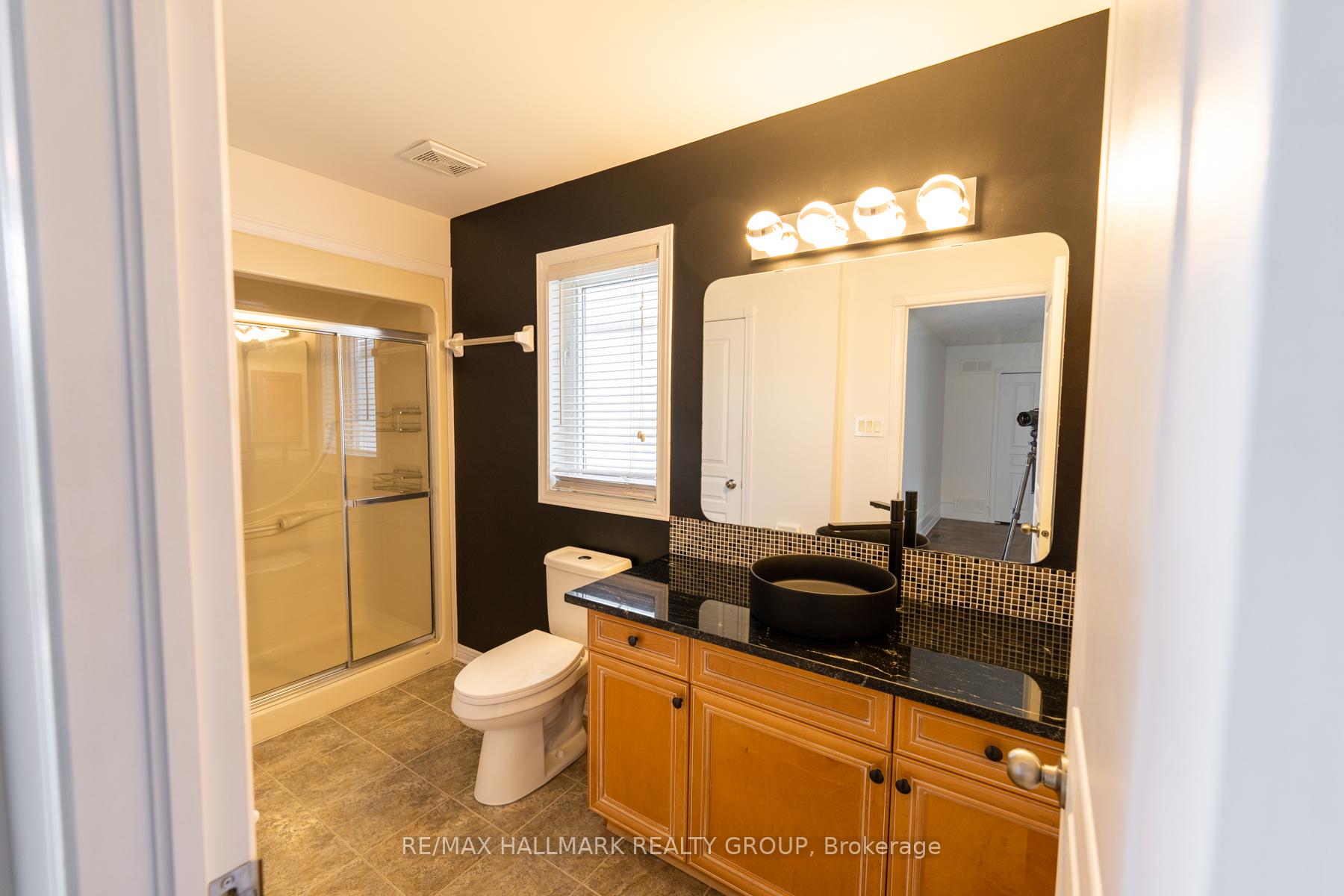 Photo 20 of 31 Bishops Mills Way, Ottawa, Kanata - Beaverbrook — HOMEH