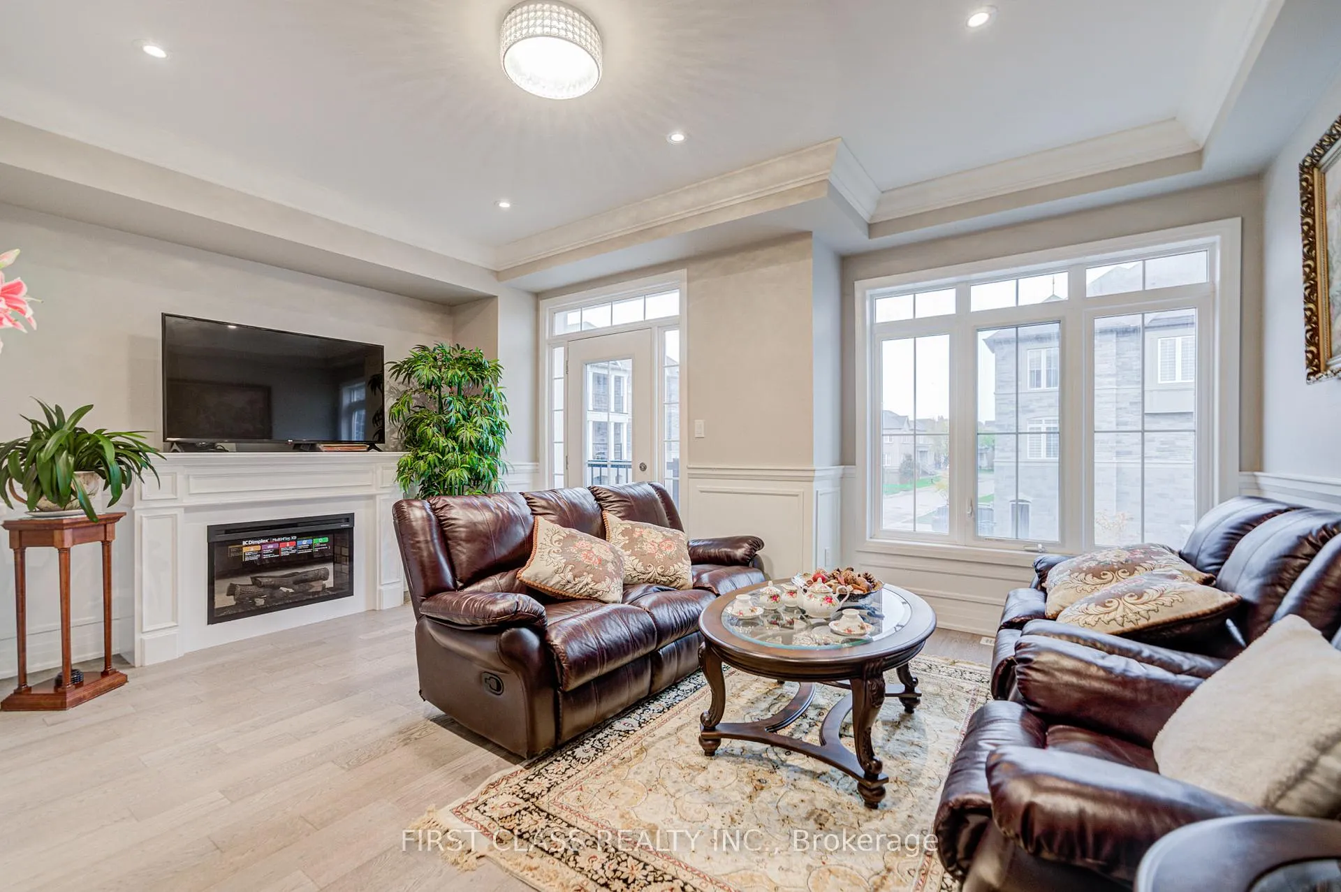 Photo 1 of 35 Thomas Foster Street, Markham, Berczy — HOMEH