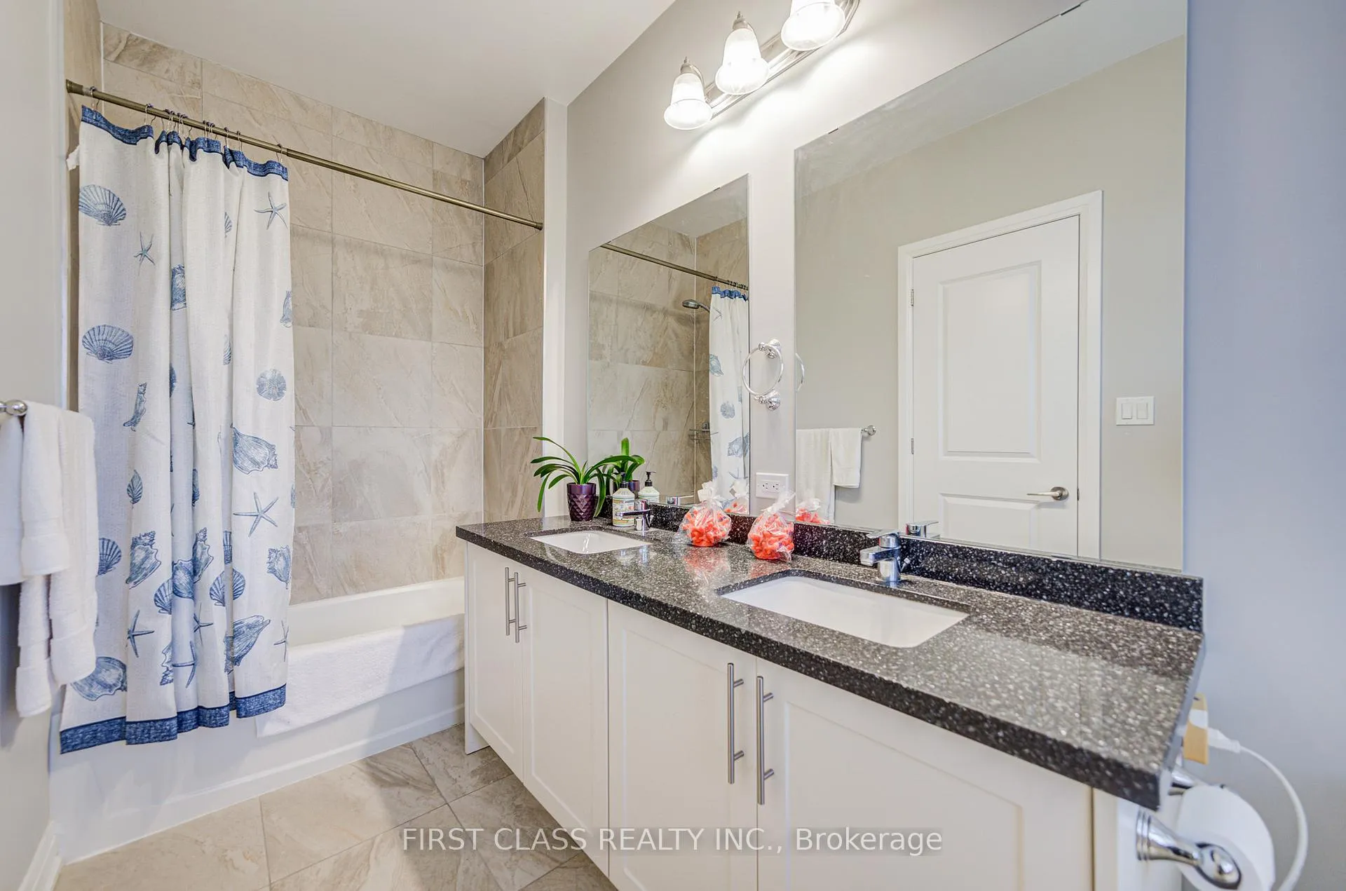 Photo 27 of 35 Thomas Foster Street, Markham, Berczy — HOMEH