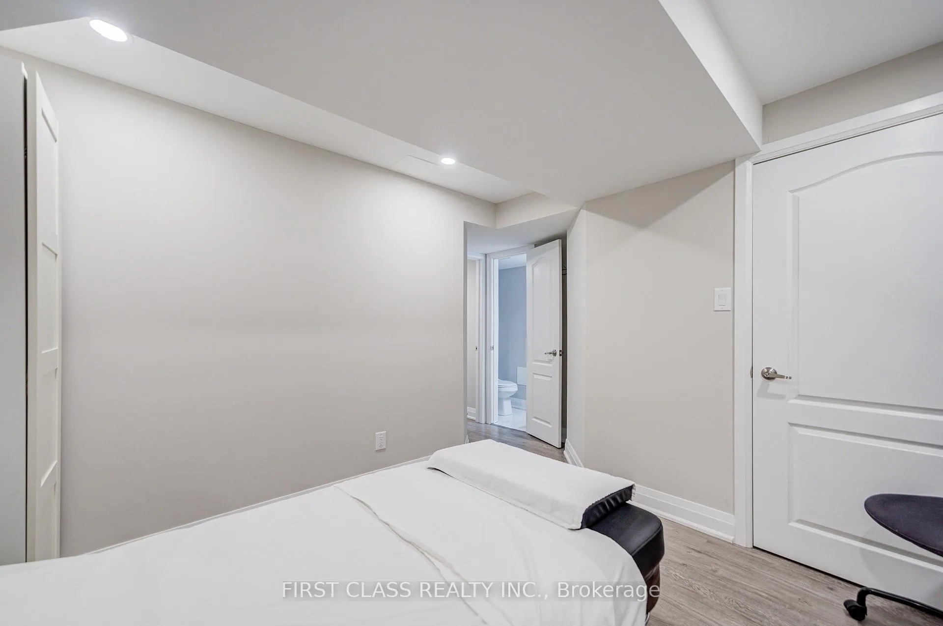 Photo 41 of 35 Thomas Foster Street, Markham, Berczy — HOMEH