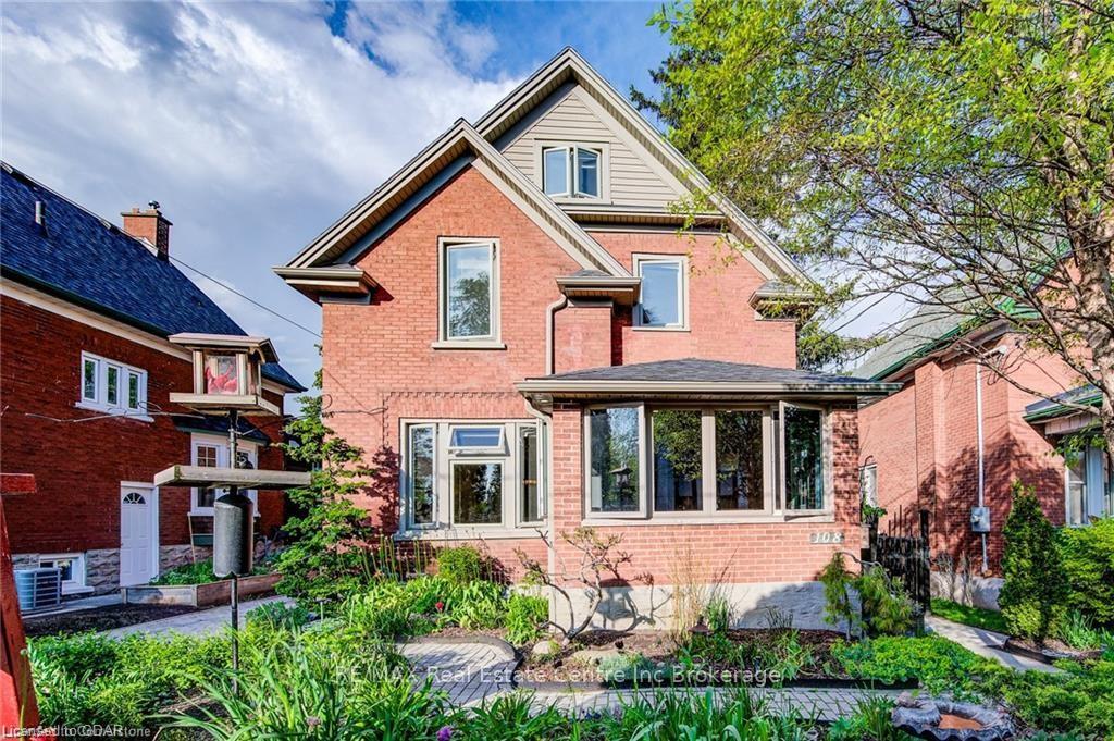 Front of Unit Bsmt Only, 108 Moore Avenue