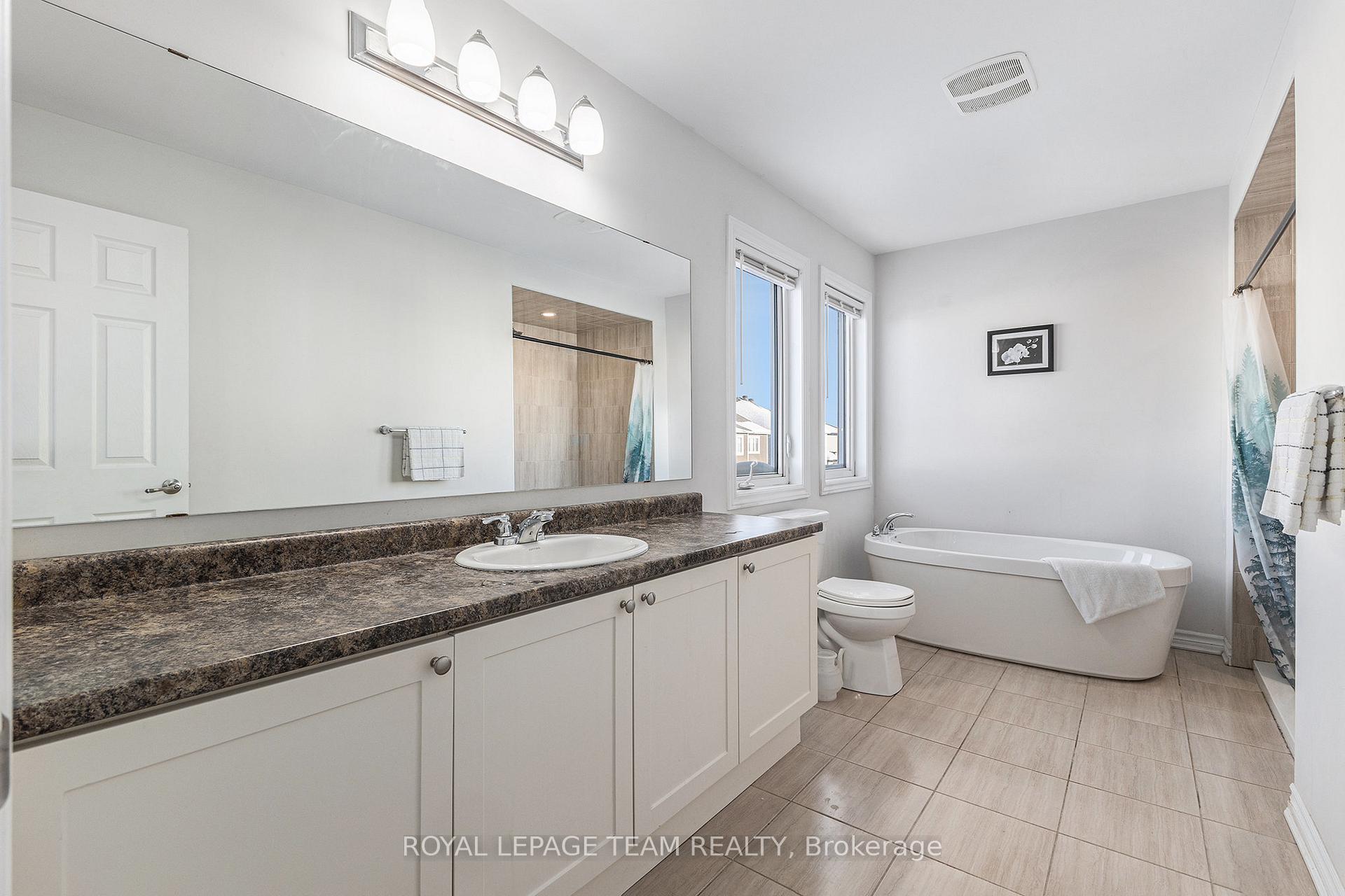 Photo 13 of 604 Malahat Way, Ottawa, Kanata - Emerald Meadows/Trailwest — HOMEH