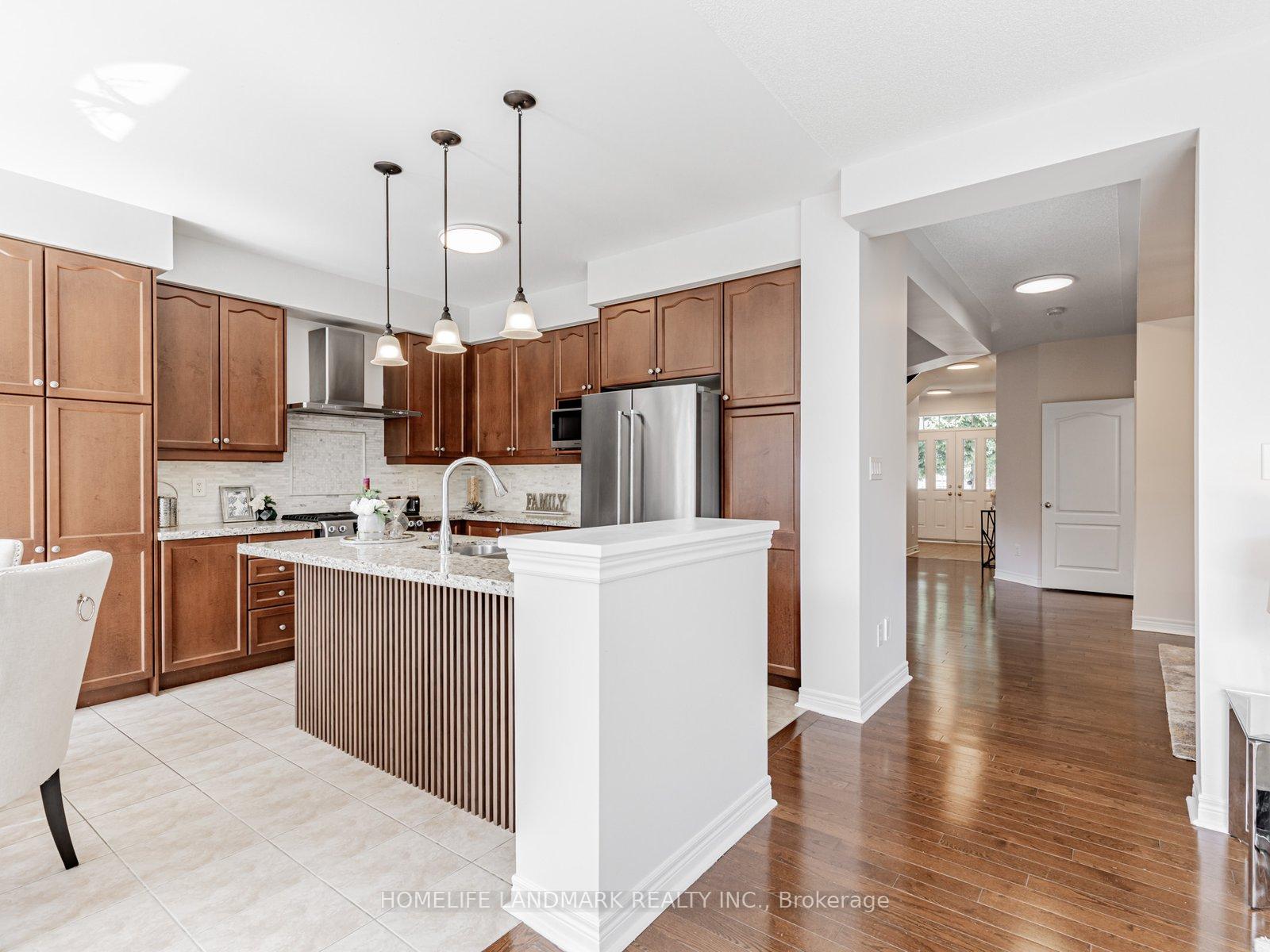 Photo 5 of 3 Wintam Place, Markham, Victoria Square — HOMEH