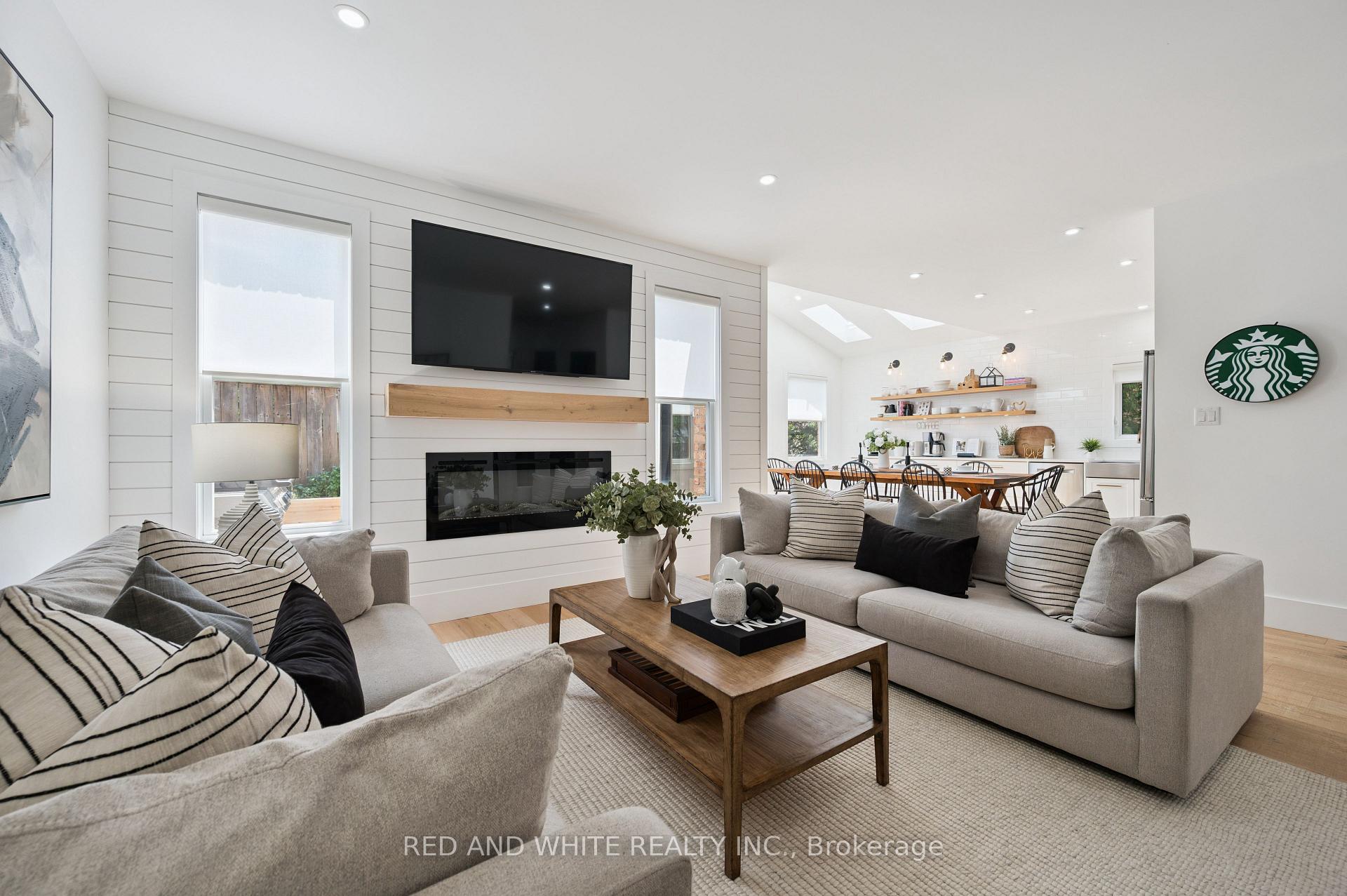 Photo 11 of 135 Hawkswood Drive, Kitchener — HOMEH