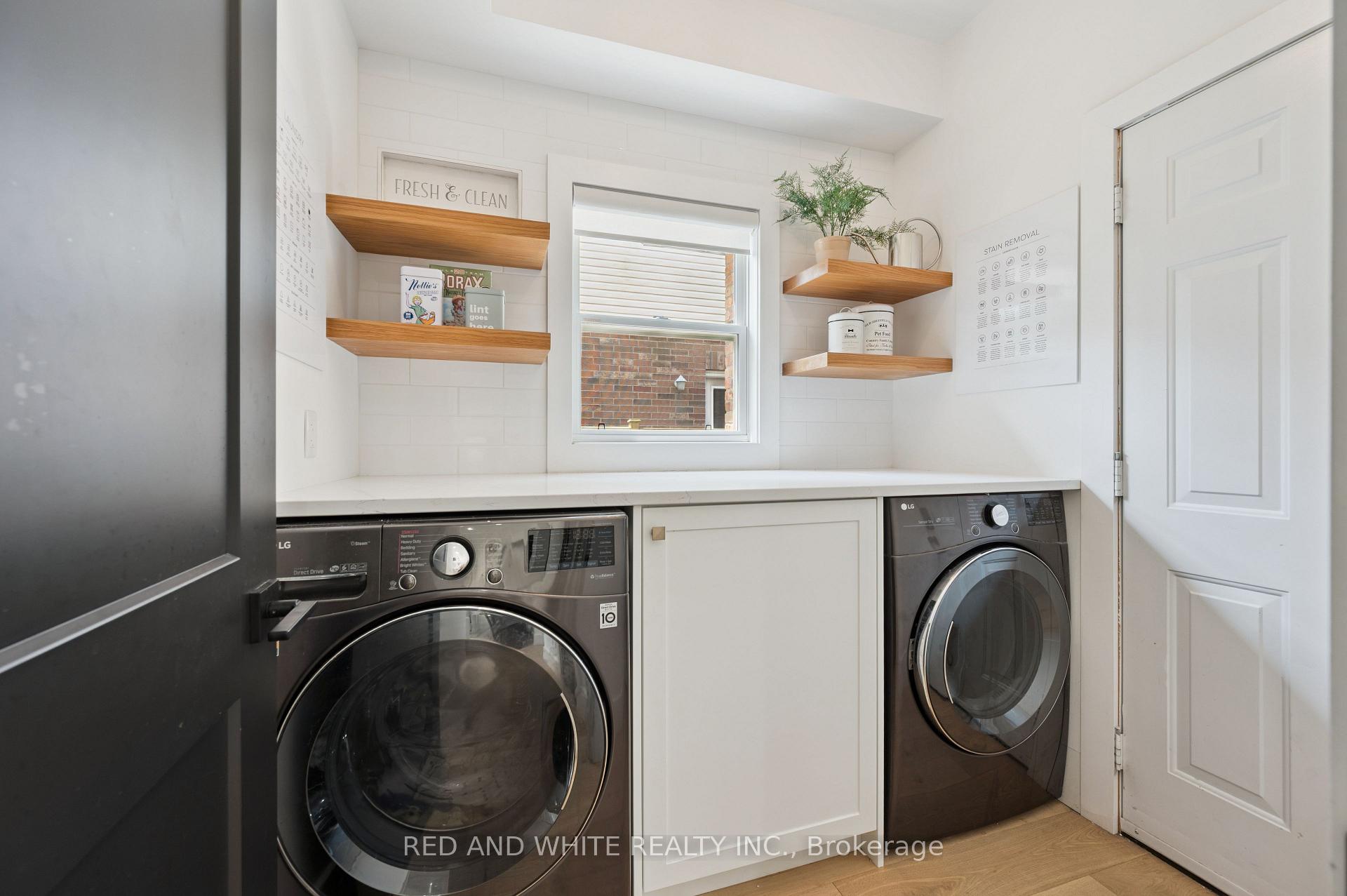 Photo 18 of 135 Hawkswood Drive, Kitchener — HOMEH
