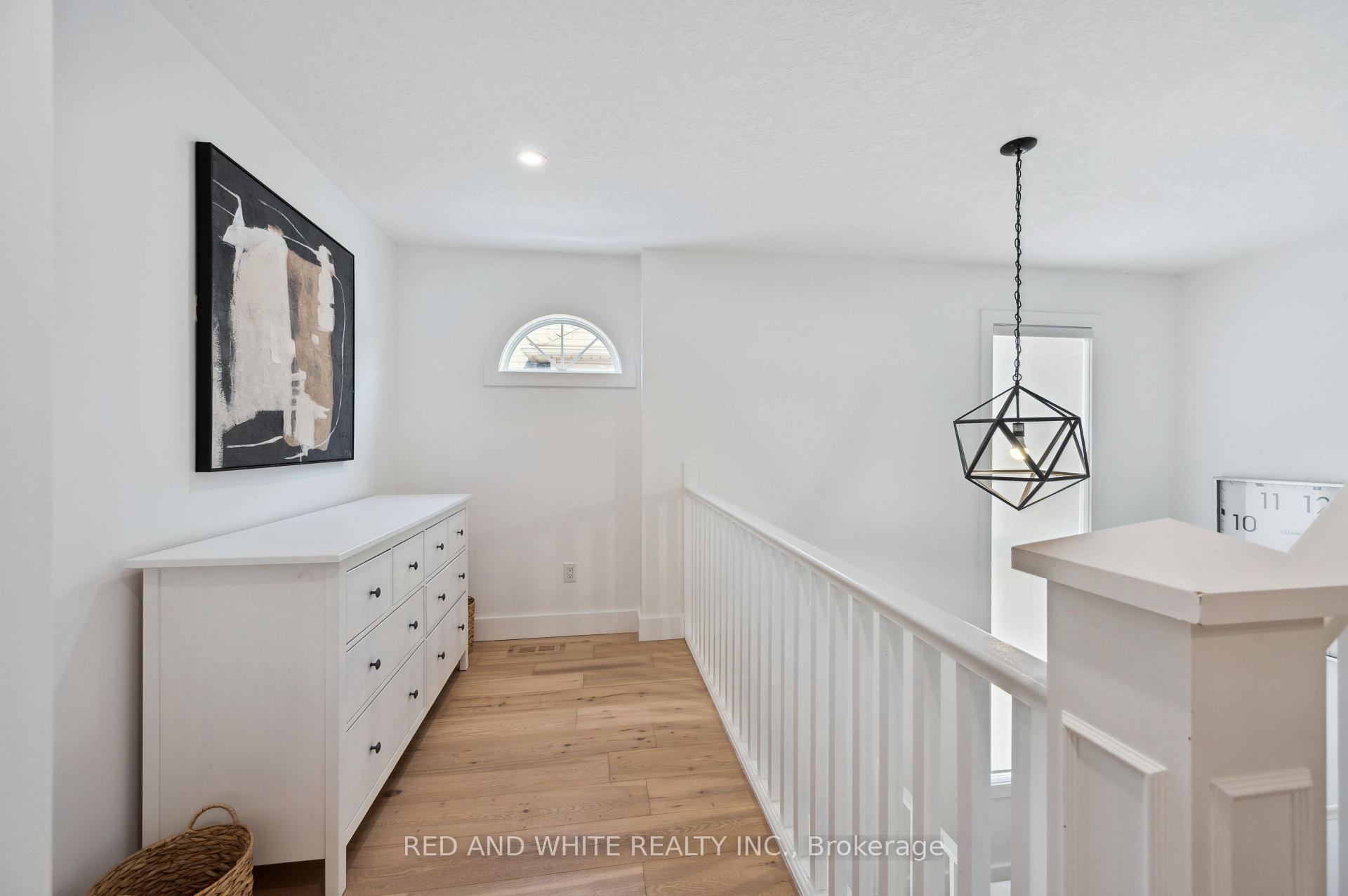 Photo 19 of 135 Hawkswood Drive, Kitchener — HOMEH