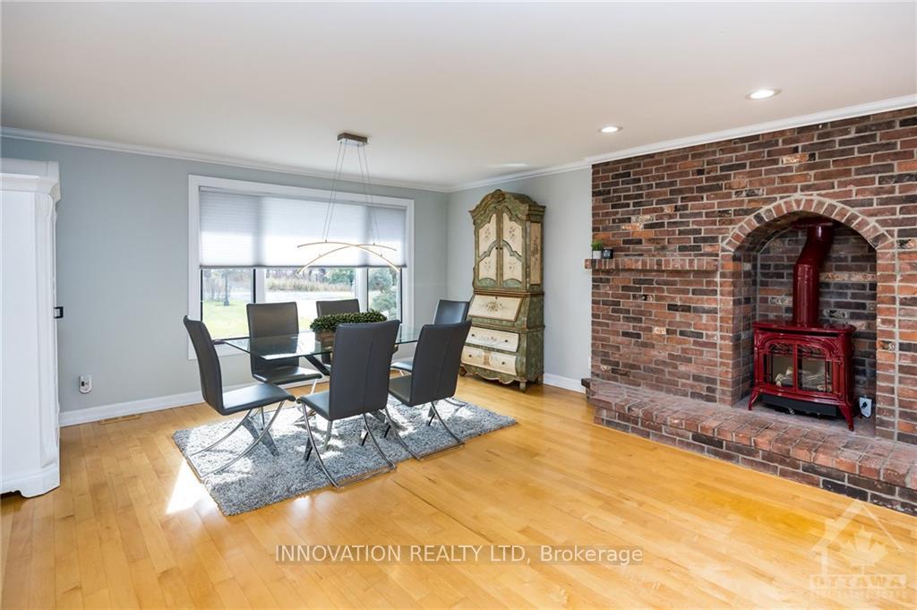 Photo 6 of 1104 Boucher Crescent, Ottawa, Manotick South to Roger Stevens — HOMEH