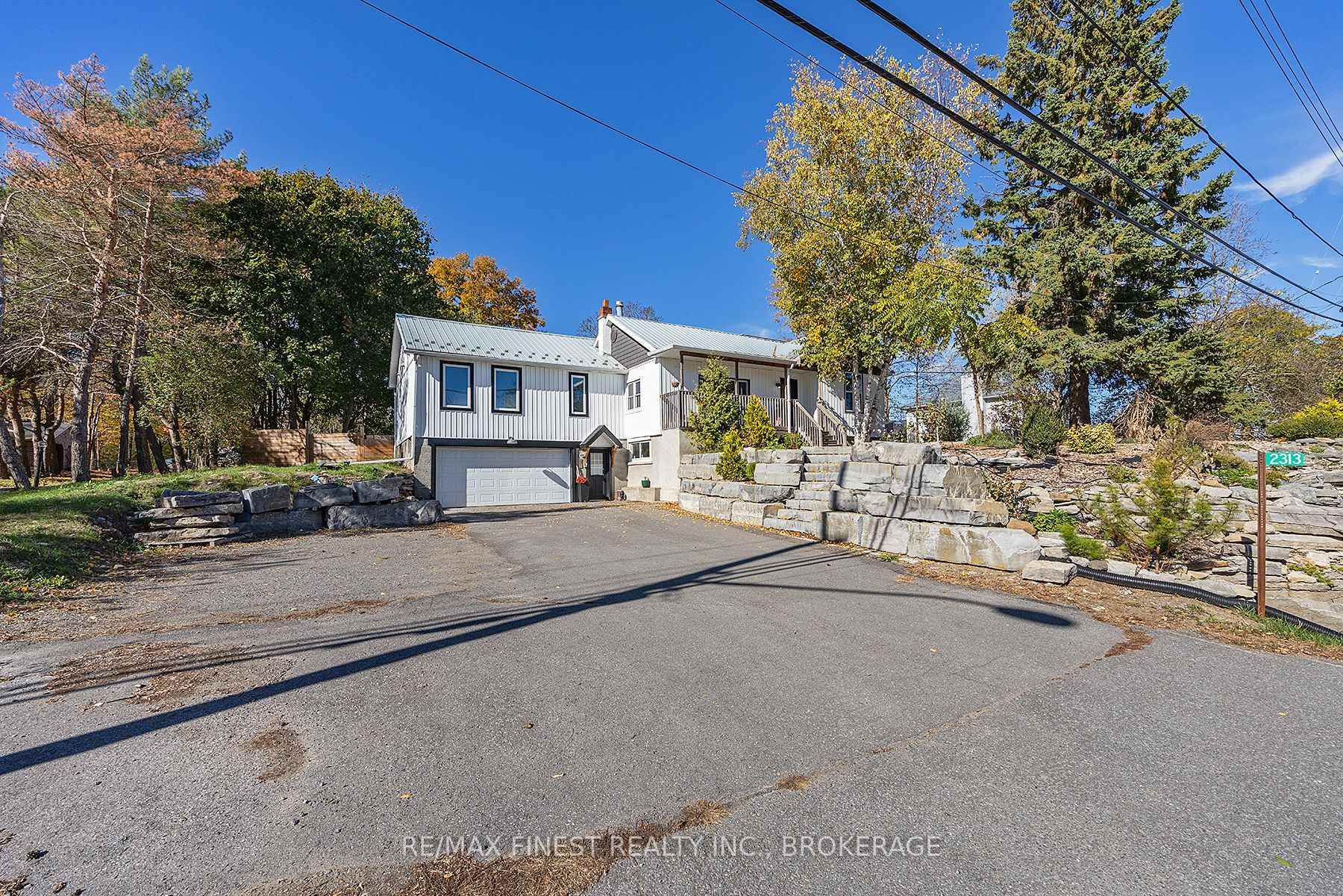 Photo 3 of 2313 Sydenham Road, Kingston, City North of 401 — HOMEH