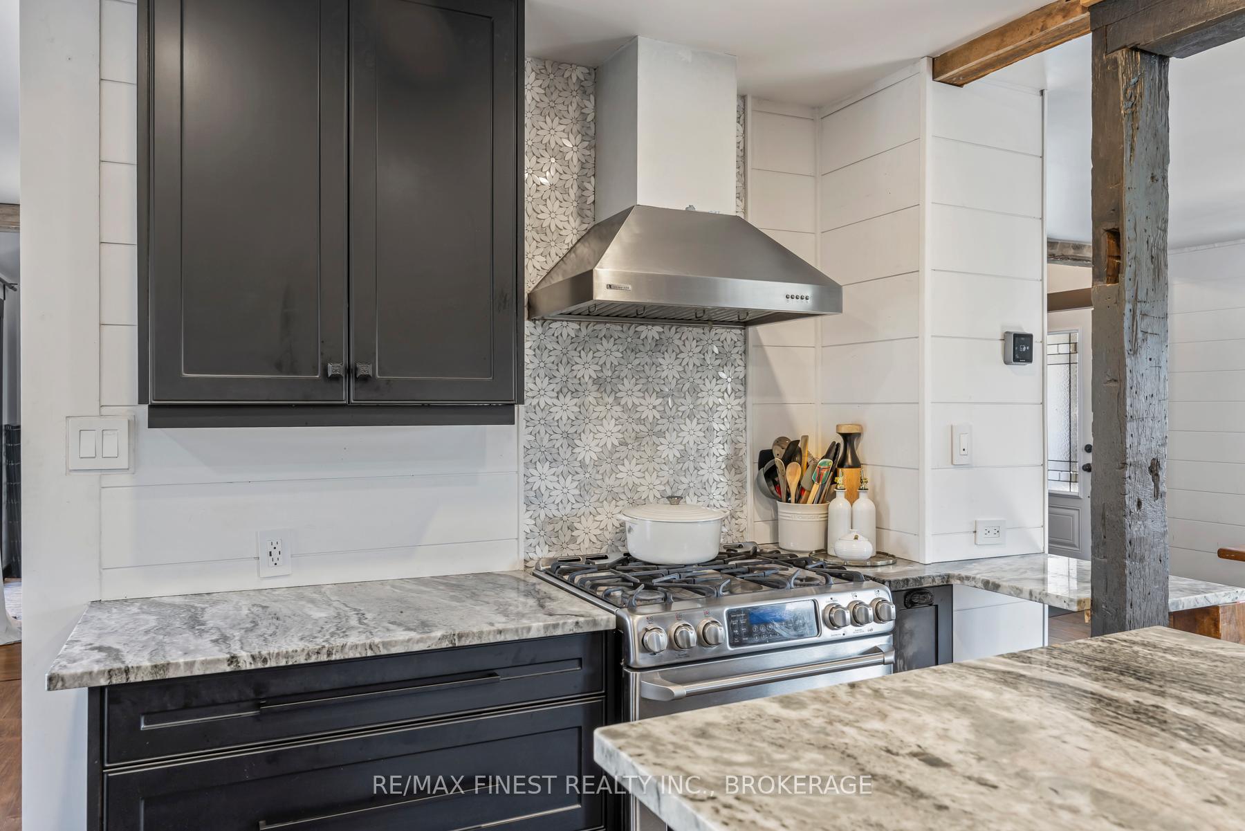 Photo 15 of 2313 Sydenham Road, Kingston, City North of 401 — HOMEH