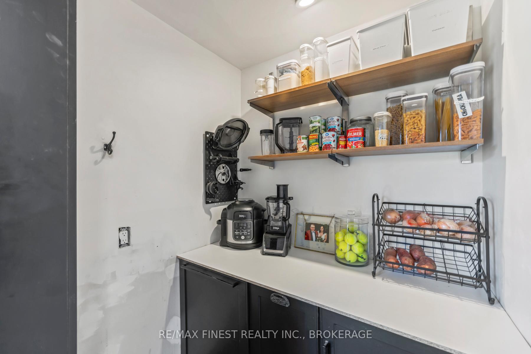 Photo 18 of 2313 Sydenham Road, Kingston, City North of 401 — HOMEH