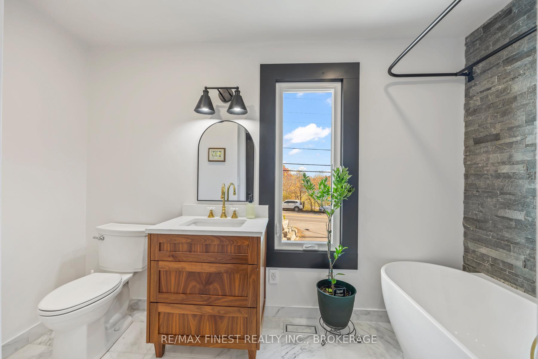 Photo 25 of 2313 Sydenham Road, Kingston, City North of 401 — HOMEH