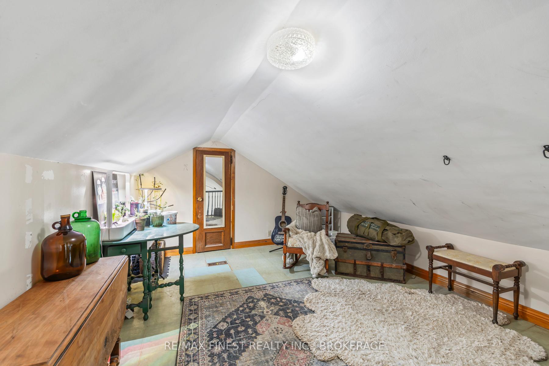 Photo 34 of 2313 Sydenham Road, Kingston, City North of 401 — HOMEH