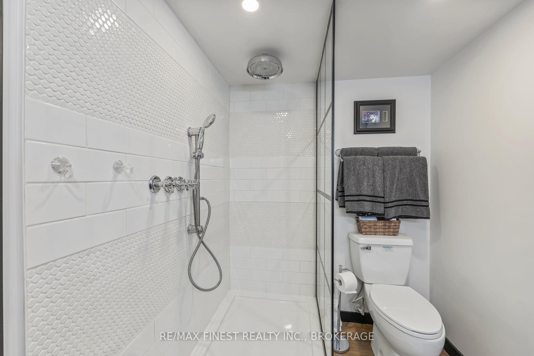 Photo 41 of 2313 Sydenham Road, Kingston, City North of 401 — HOMEH