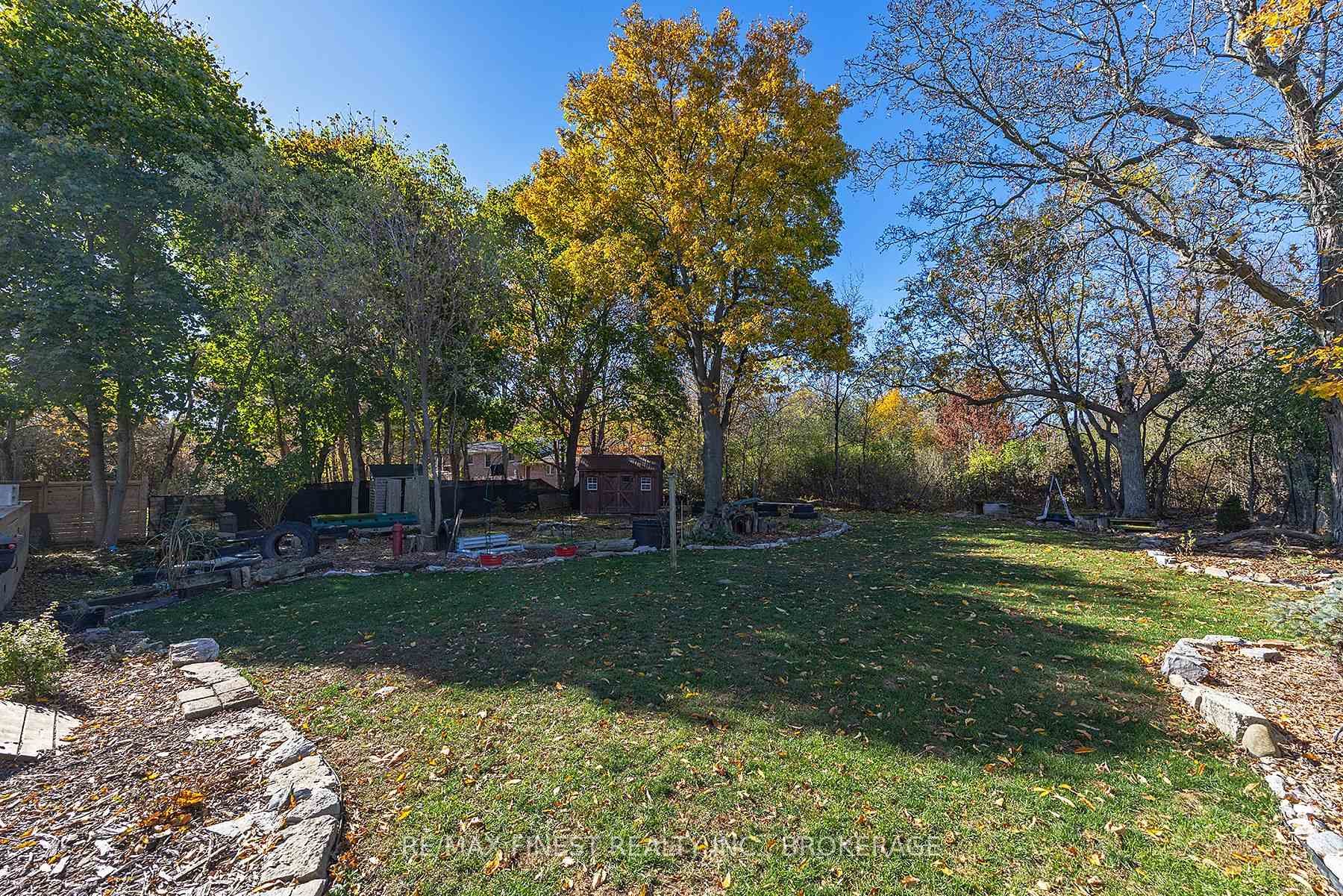 Photo 47 of 2313 Sydenham Road, Kingston, City North of 401 — HOMEH