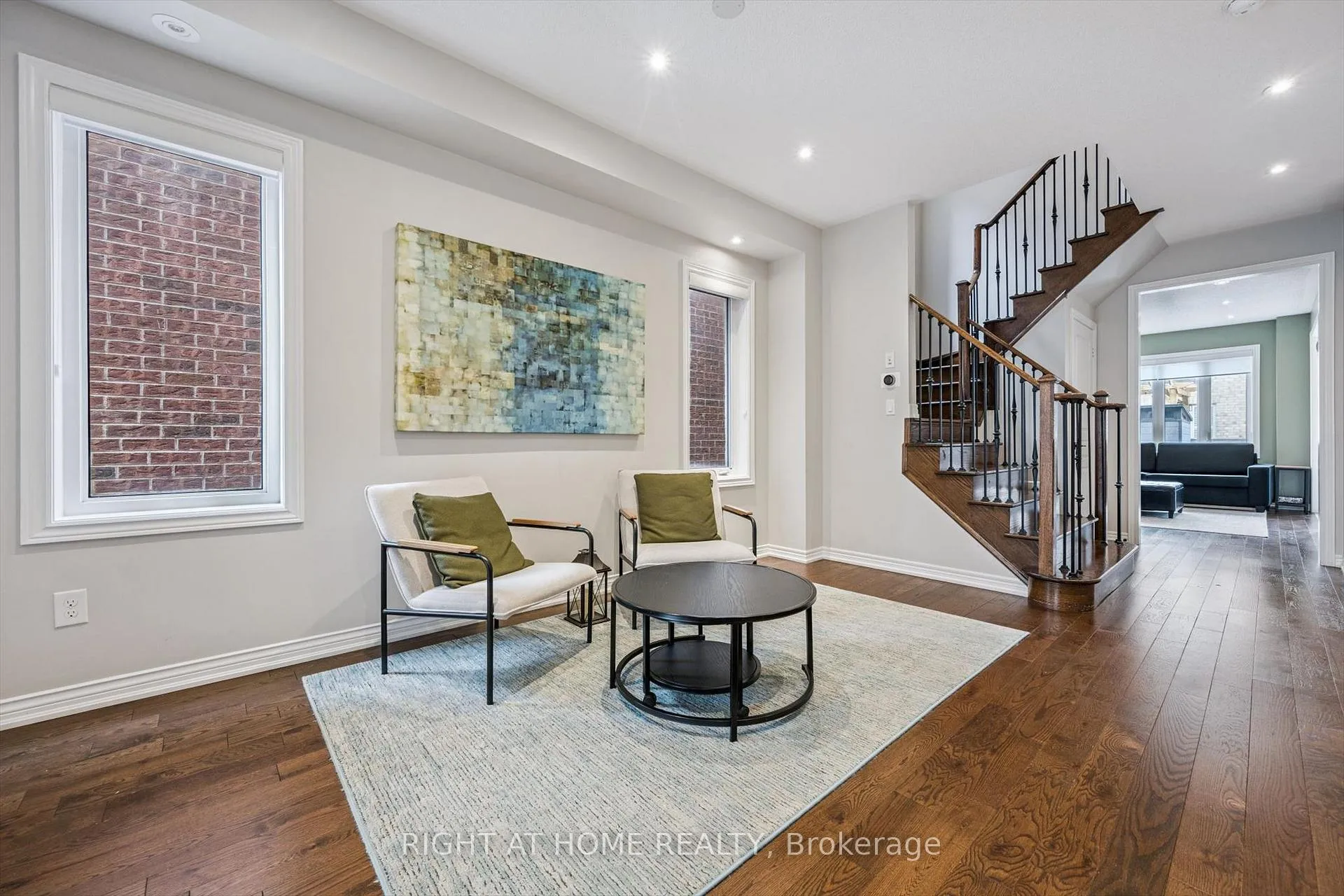 Photo 6 of 3 Antoine Street, Brampton, Northwest Brampton — HOMEH
