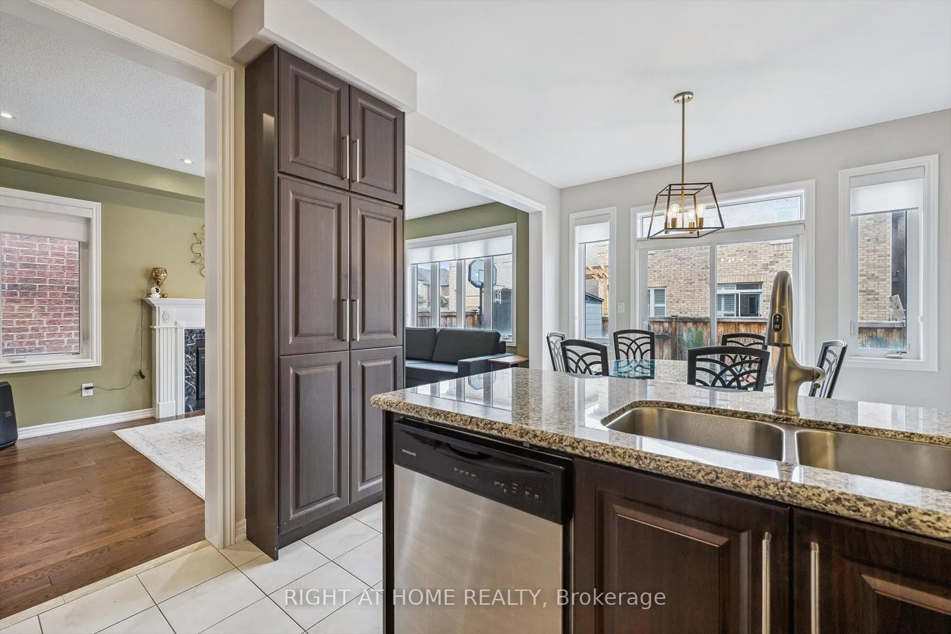 Photo 15 of 3 Antoine Street, Brampton, Northwest Brampton — HOMEH