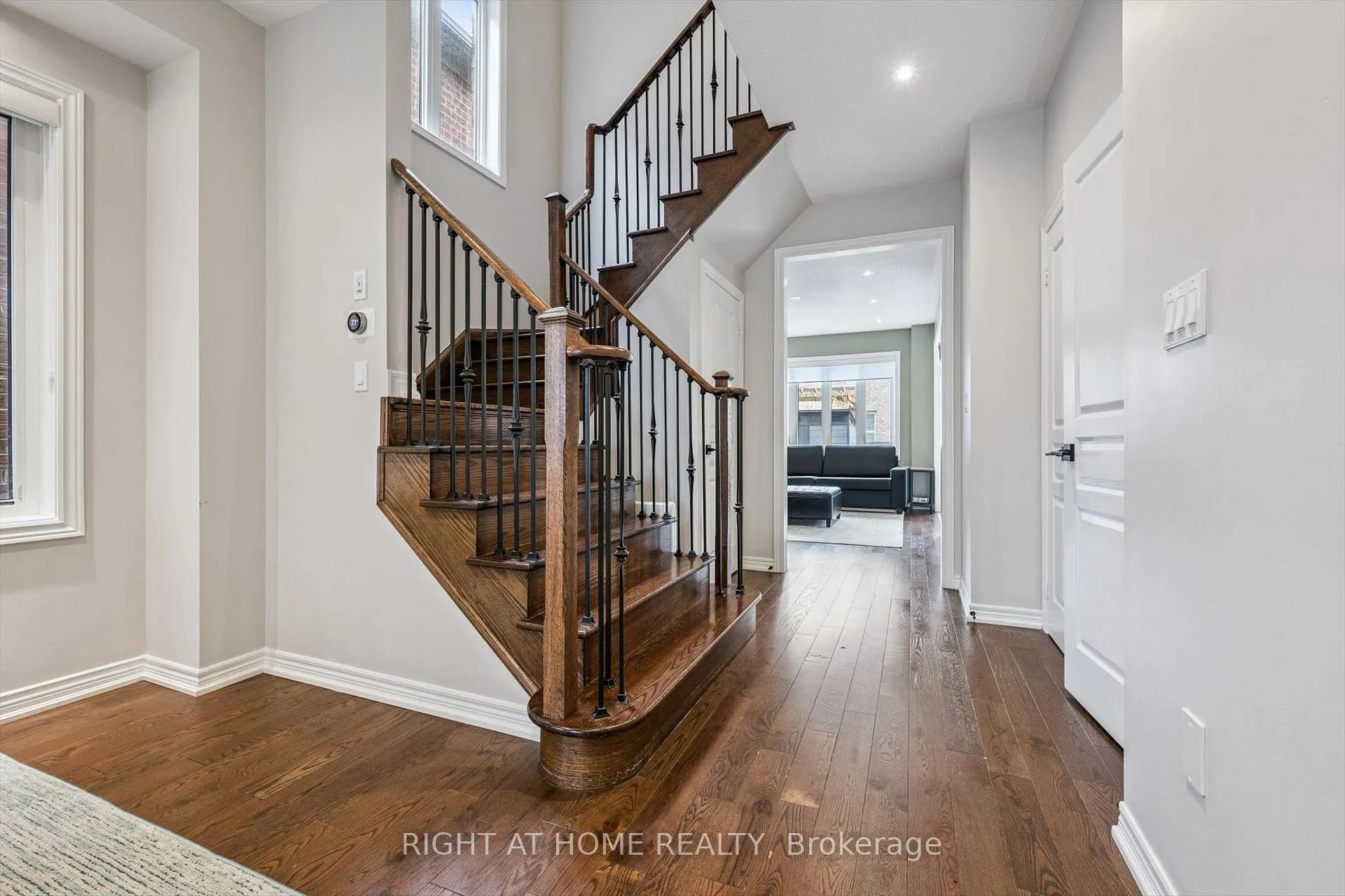 Photo 17 of 3 Antoine Street, Brampton, Northwest Brampton — HOMEH
