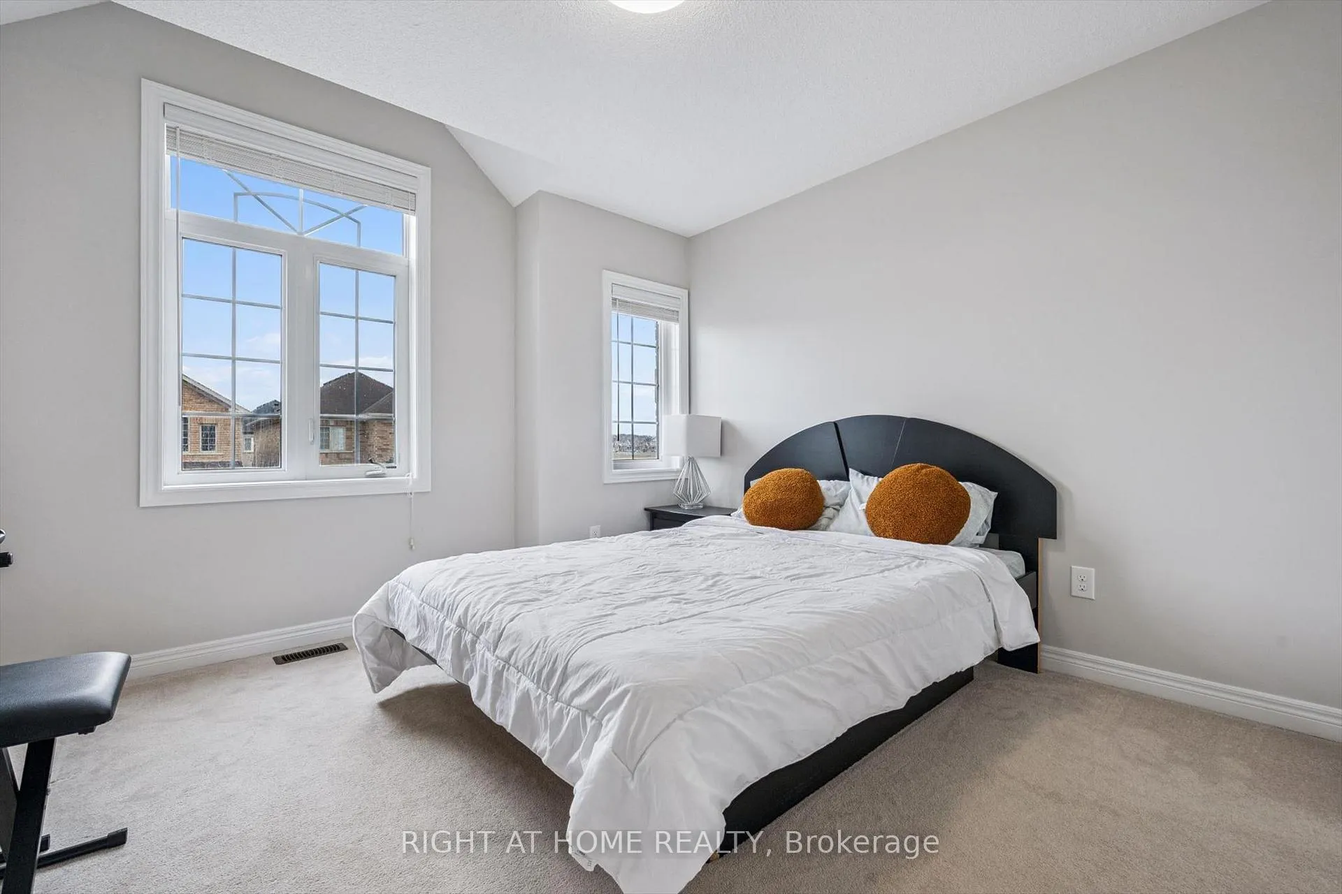 Photo 27 of 3 Antoine Street, Brampton, Northwest Brampton — HOMEH