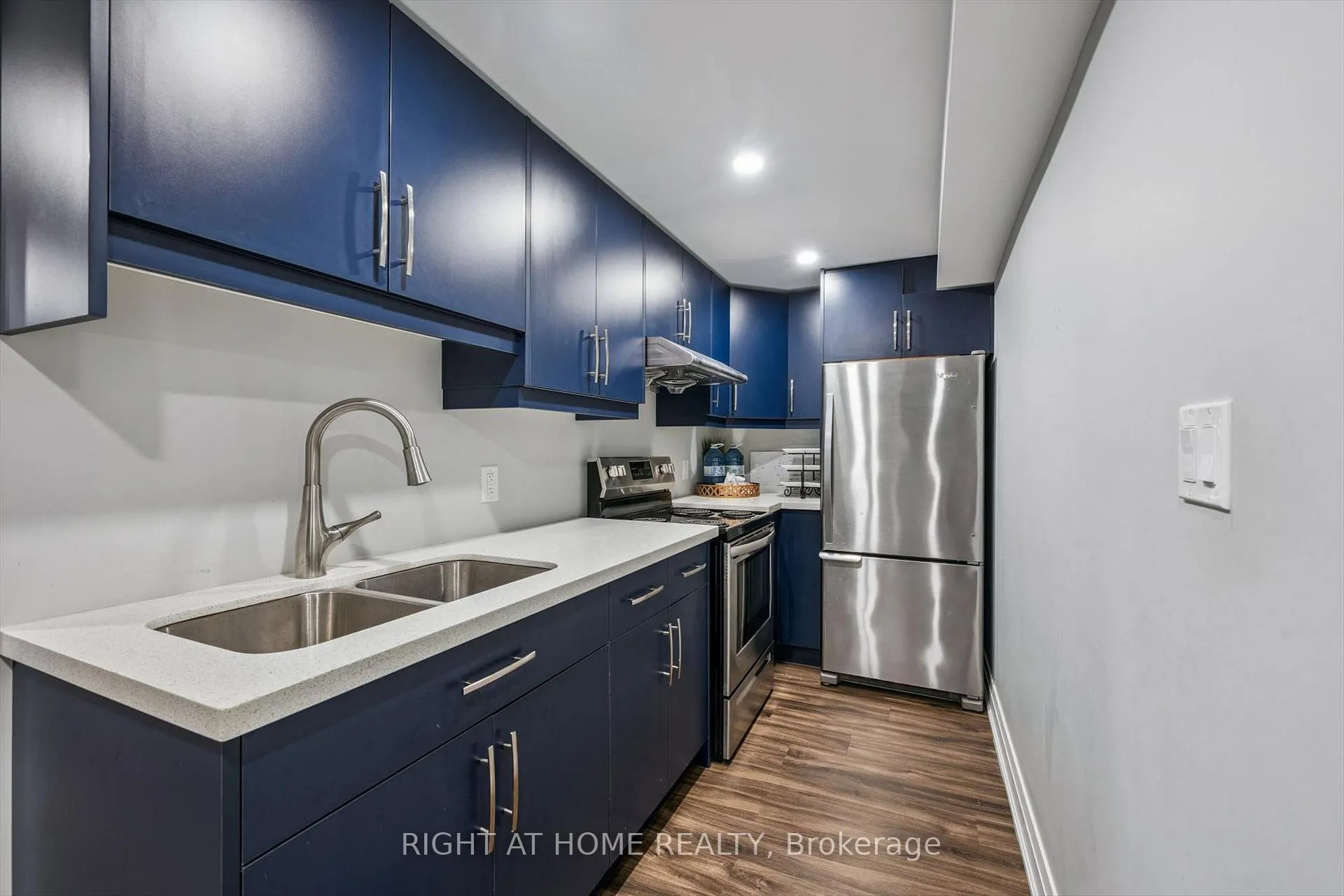 Photo 37 of 3 Antoine Street, Brampton, Northwest Brampton — HOMEH