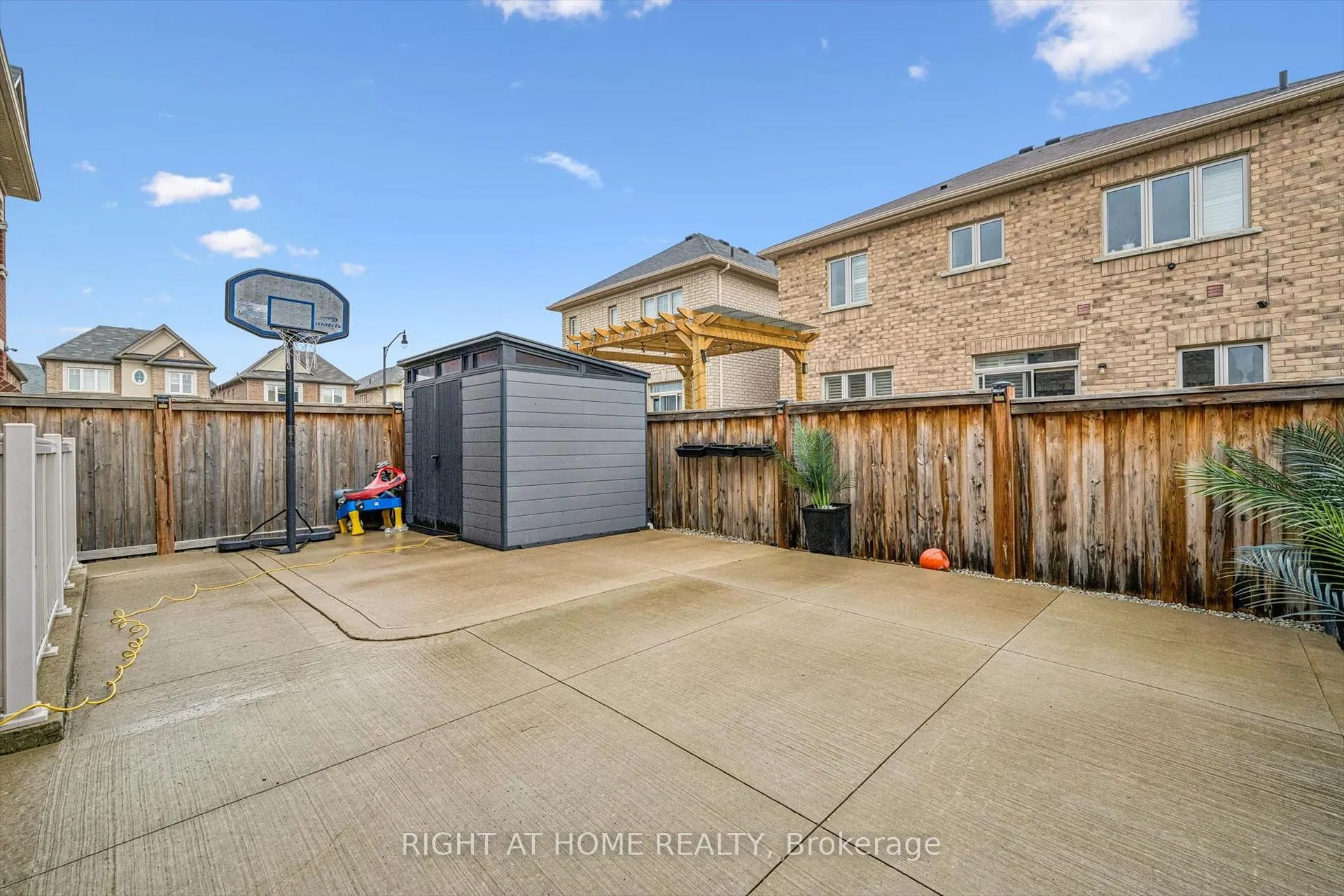 Photo 39 of 3 Antoine Street, Brampton, Northwest Brampton — HOMEH