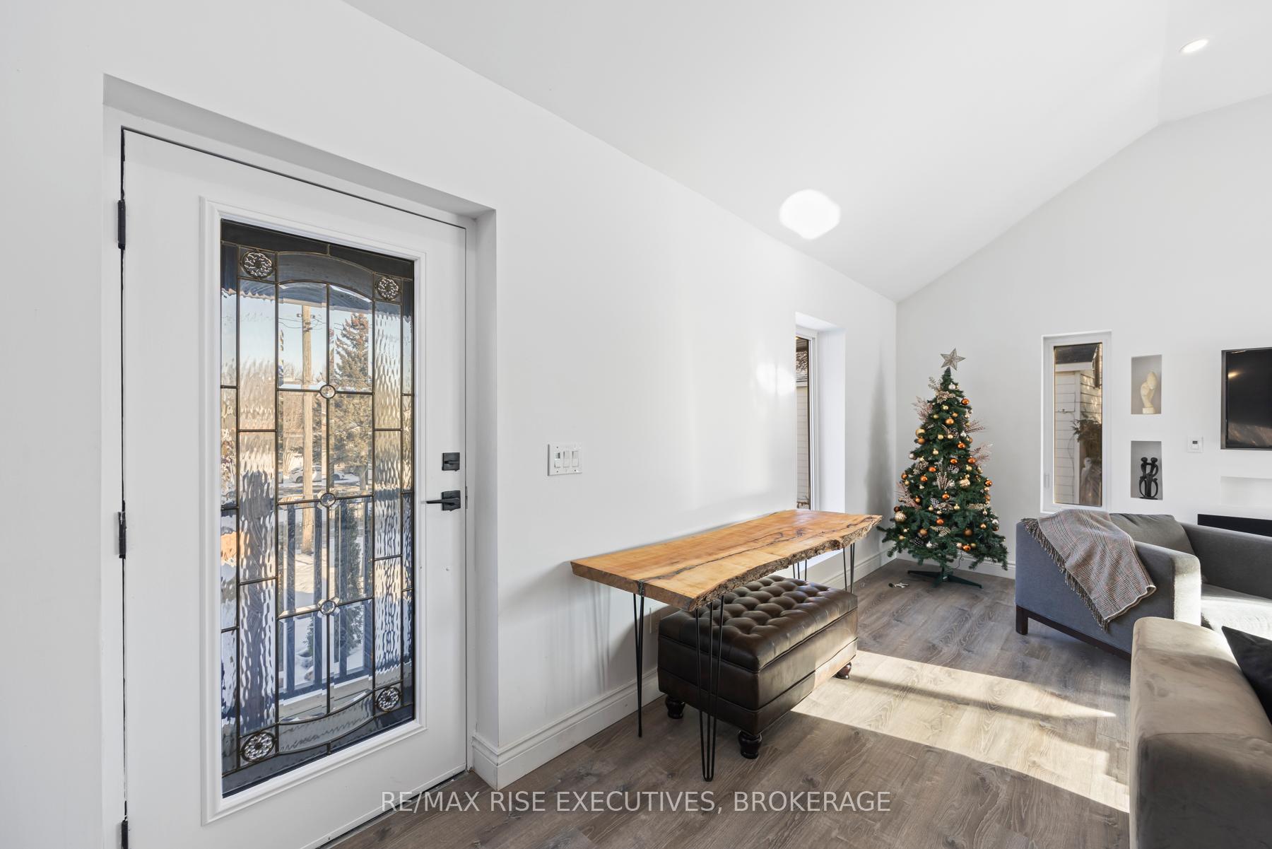 Photo 2 of 10 Greer Street, Kingston, Rideau — HOMEH
